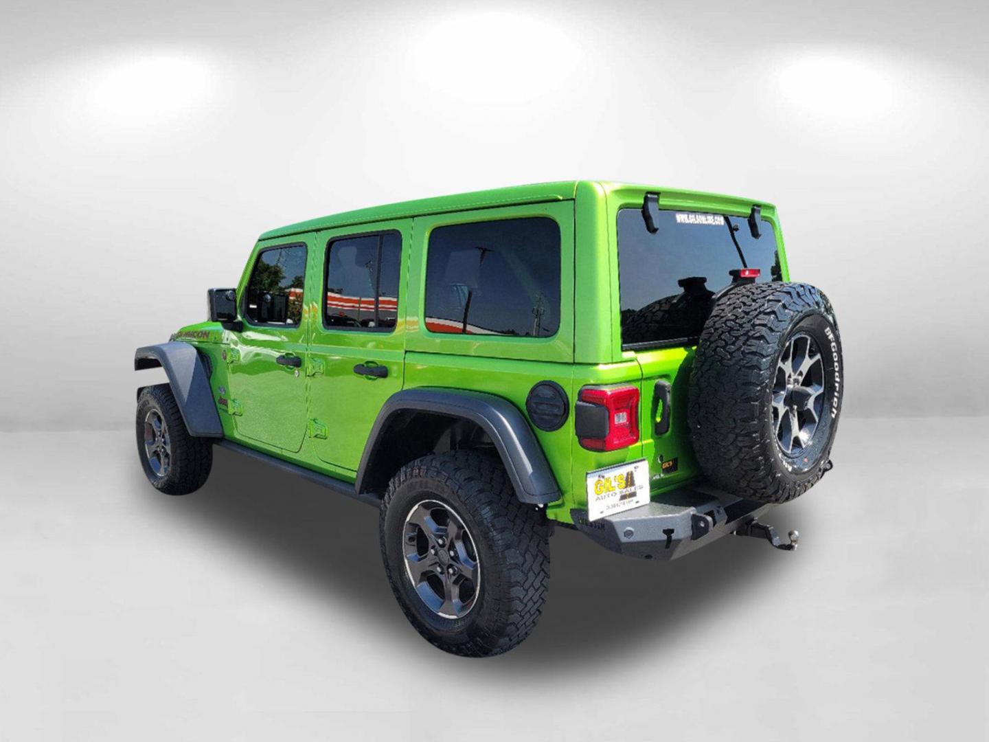 2019 Mojito! Clearcoat /Black Jeep Wrangler Unlimited Rubicon (1C4HJXFG5KW) with an Regular Unleaded V-6 3.6 L/220 engine, 8-Speed Automatic w/OD transmission, located at 7000 Northlake Connector, Columbus, GA, 31904, (706) 987-8085, 32.524975, -84.978134 - 2019 Jeep Wrangler Unlimited Rubicon - Photo#6