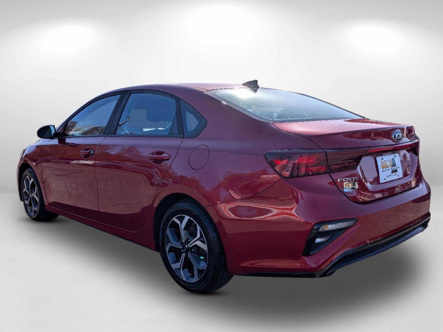 2019 /Black Kia Forte LXS (3KPF24AD4KE) with an Regular Unleaded I-4 2.0 L/122 engine, 1-Speed CVT w/OD transmission, located at 3959 U.S. 80 W, Phenix City, AL, 36870, (334) 297-4885, 32.469296, -85.135185 - 2019 Kia Forte LXS - Photo#6