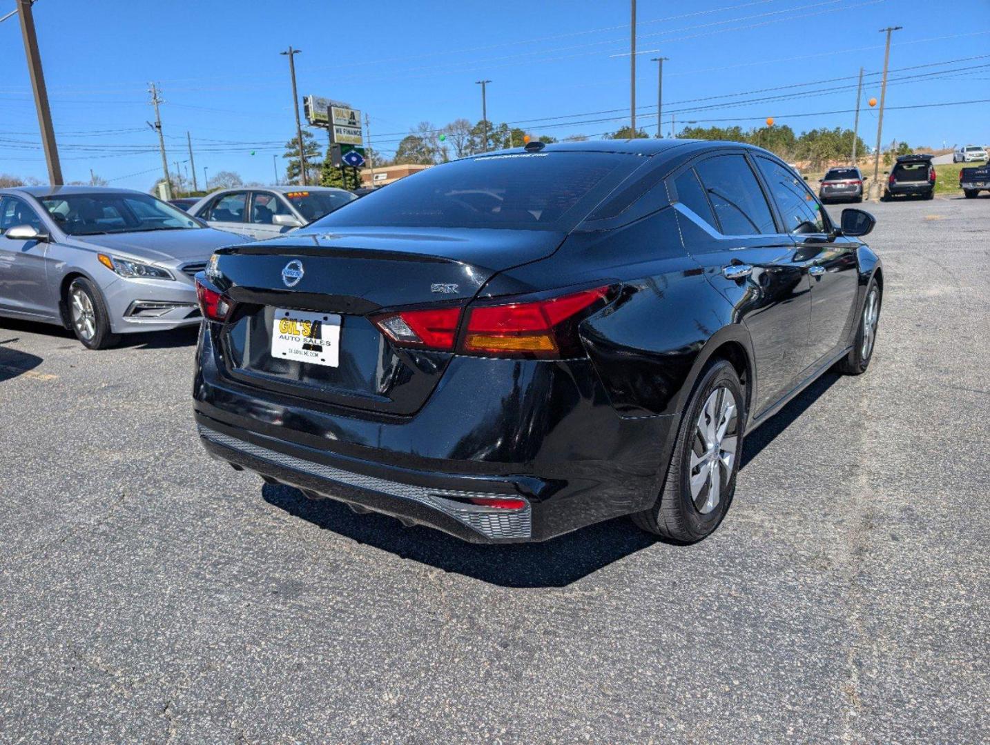 2019 /Charcoal Nissan Altima 2.5 S (1N4BL4BV1KN) with an Regular Unleaded I-4 2.5 L/152 engine, 1-Speed CVT w/OD transmission, located at 3959 U.S. 80 W, Phenix City, AL, 36870, (334) 297-4885, 32.469296, -85.135185 - 2019 Nissan Altima 2.5 S - Photo#4