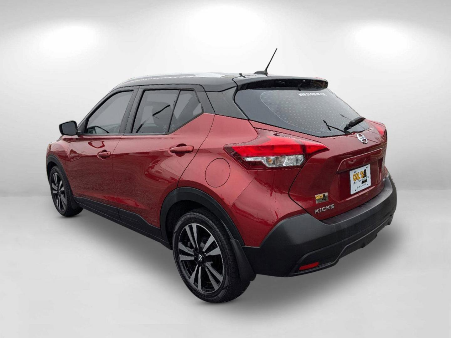 2019 /Charcoal Nissan Kicks SV (3N1CP5CU4KL) with an Regular Unleaded I-4 1.6 L/98 engine, 1-Speed CVT w/OD transmission, located at 5115 14th Ave., Columbus, GA, 31904, (706) 323-0345, 32.511494, -84.971046 - 2019 Nissan Kicks SV - Photo#4