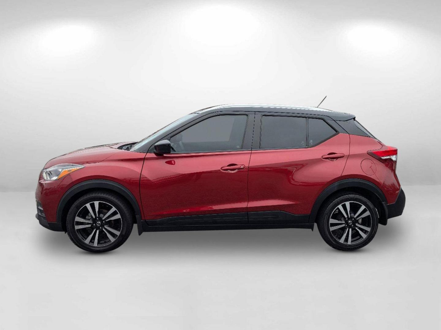 2019 /Charcoal Nissan Kicks SV (3N1CP5CU4KL) with an Regular Unleaded I-4 1.6 L/98 engine, 1-Speed CVT w/OD transmission, located at 5115 14th Ave., Columbus, GA, 31904, (706) 323-0345, 32.511494, -84.971046 - 2019 Nissan Kicks SV - Photo#5