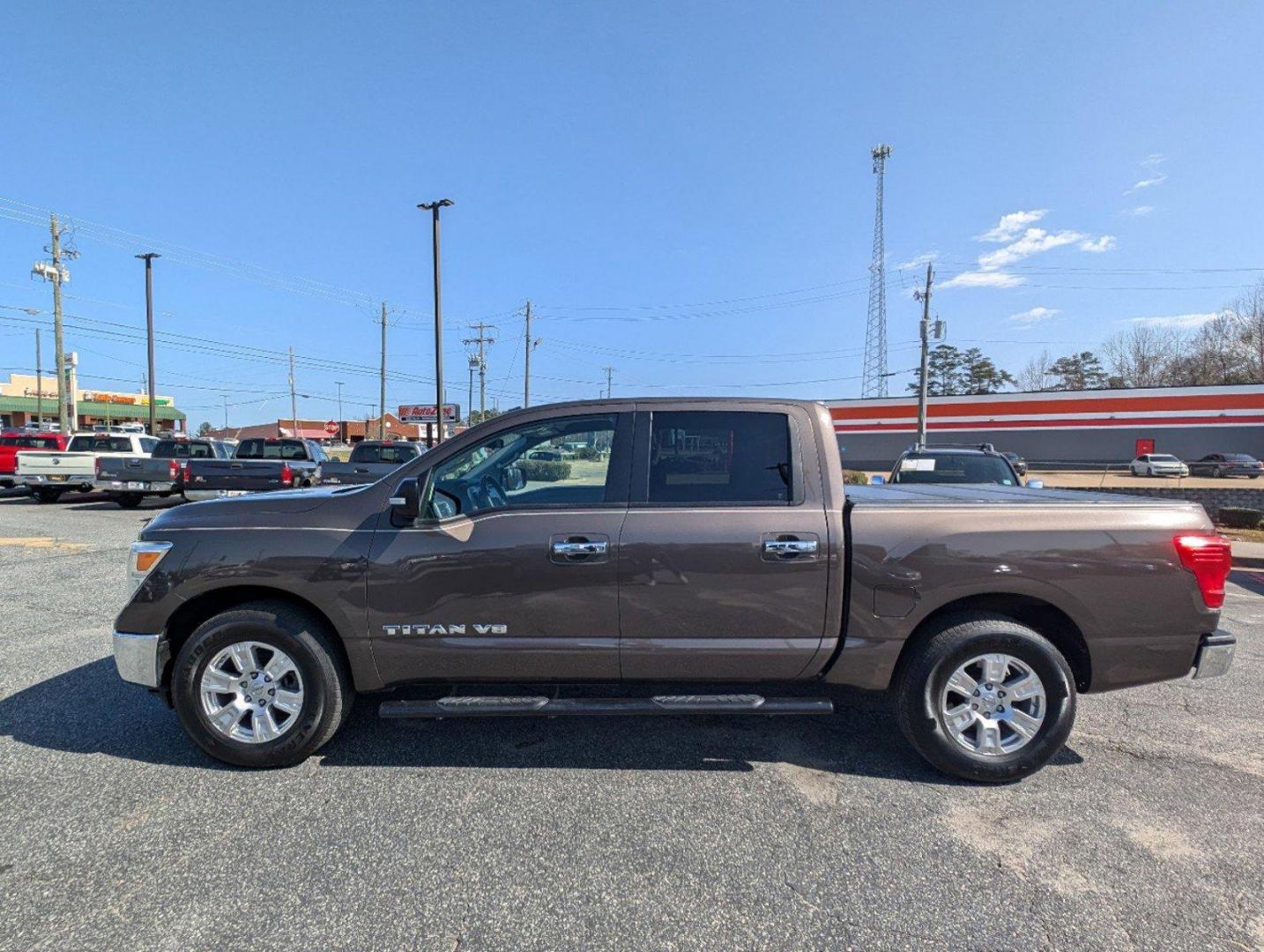 2019 /Black Nissan Titan SV (1N6AA1EK1KN) with an Regular Unleaded V-8 5.6 L/339 engine, 7-Speed Automatic w/OD transmission, located at 804 22nd Ave, Phenix City, AL, 36870, (334) 297-1860, 32.484749, -85.024475 - 2019 Nissan Titan SV - Photo#7