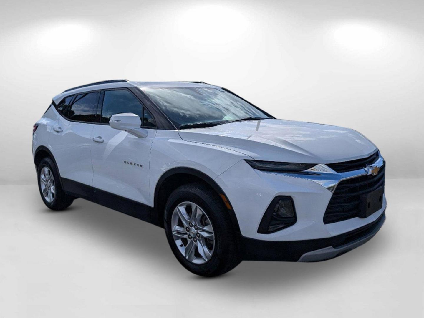 2020 Summit White /Jet Black Chevrolet Blazer LT (3GNKBBRA5LS) with an Gas I4 2.5L/ engine, 9-Speed Automatic transmission, located at 521 Old Farm Lane Rd, Prattville, AL, 36066, (334) 325-1505, 32.482460, -86.416367 - 2020 Chevrolet Blazer LT - Photo#2