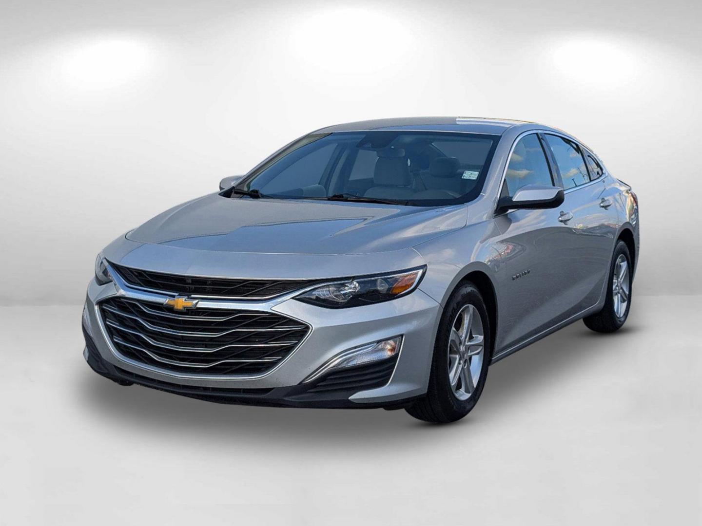 2020 /Dark Atmosphere/ Medium Ash Gray Chevrolet Malibu LS (1G1ZC5ST6LF) with an Turbocharged Gas I4 1.5L/91 engine, 1-Speed Automatic transmission, located at 3959 U.S. 80 W, Phenix City, AL, 36870, (334) 297-4885, 32.469296, -85.135185 - 2020 Chevrolet Malibu LS - Photo#3