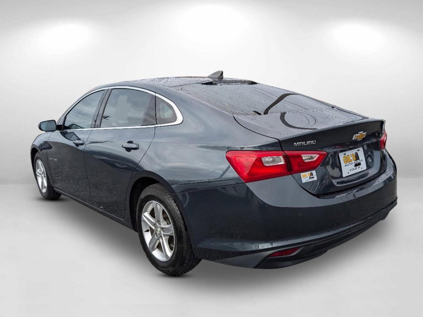 2020 /Dark Atmosphere/ Medium Ash Gray Chevrolet Malibu LS (1G1ZC5ST7LF) with an Turbocharged Gas I4 1.5L/91 engine, 1-Speed Automatic transmission, located at 3959 U.S. 80 W, Phenix City, AL, 36870, (334) 297-4885, 32.469296, -85.135185 - 2020 Chevrolet Malibu LS - Photo#9