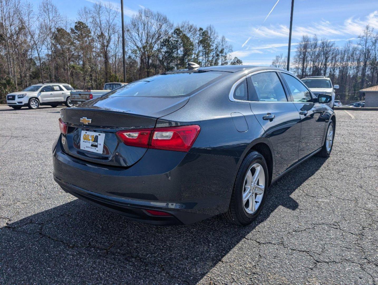 2020 /Dark Atmosphere/ Medium Ash Gray Chevrolet Malibu LS (1G1ZC5ST4LF) with an Turbocharged Gas I4 1.5L/91 engine, 1-Speed Automatic transmission, located at 3959 U.S. 80 W, Phenix City, AL, 36870, (334) 297-4885, 32.469296, -85.135185 - 2020 Chevrolet Malibu LS - Photo#5