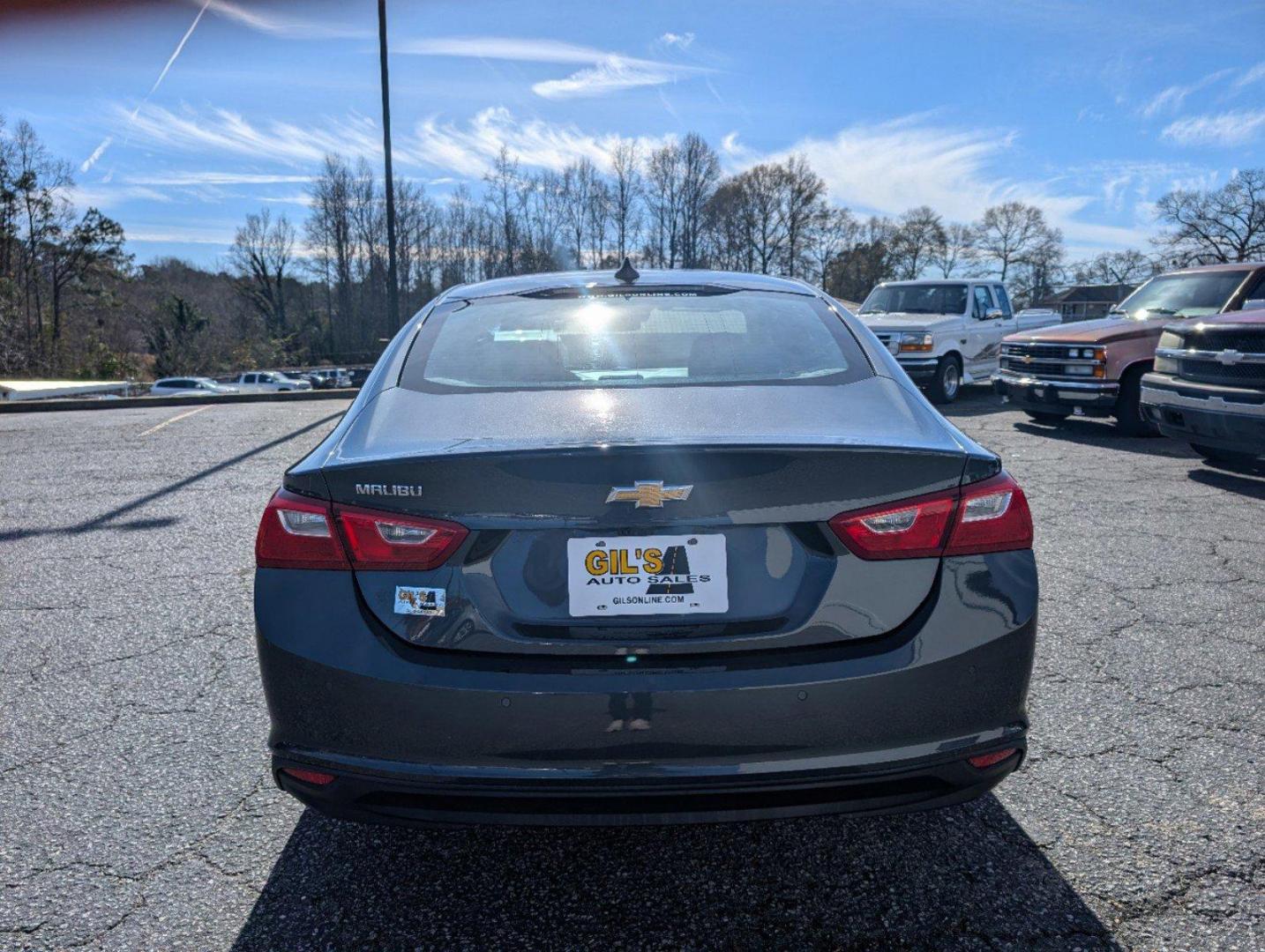 2020 /Dark Atmosphere/ Medium Ash Gray Chevrolet Malibu LS (1G1ZC5ST4LF) with an Turbocharged Gas I4 1.5L/91 engine, 1-Speed Automatic transmission, located at 3959 U.S. 80 W, Phenix City, AL, 36870, (334) 297-4885, 32.469296, -85.135185 - 2020 Chevrolet Malibu LS - Photo#6