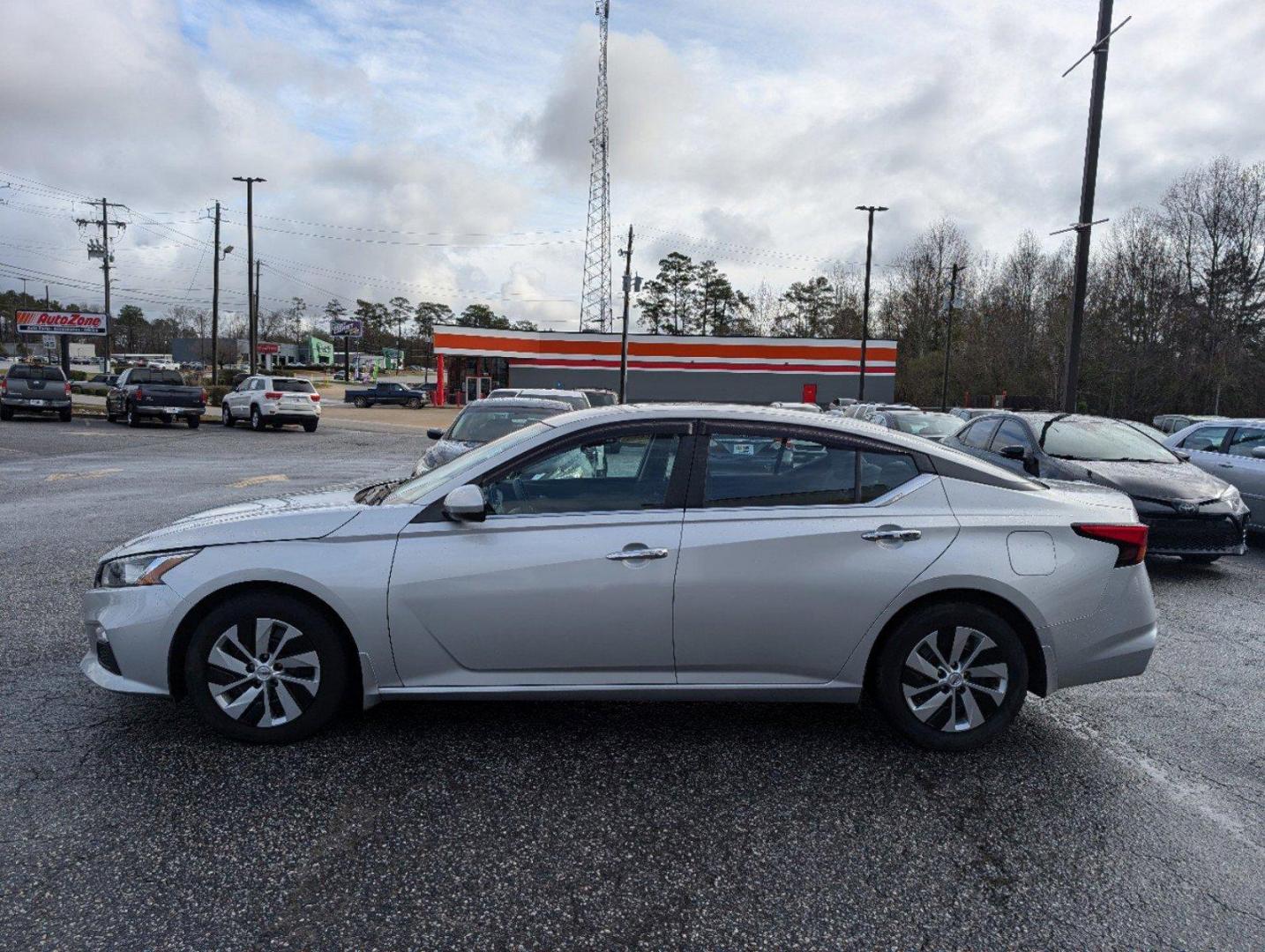 2020 /Charcoal Nissan Altima 2.5 S (1N4BL4BV6LC) with an Regular Unleaded I-4 2.5 L/152 engine, 1-Speed CVT w/OD transmission, located at 3959 U.S. 80 W, Phenix City, AL, 36870, (334) 297-4885, 32.469296, -85.135185 - 2020 Nissan Altima 2.5 S - Photo#7