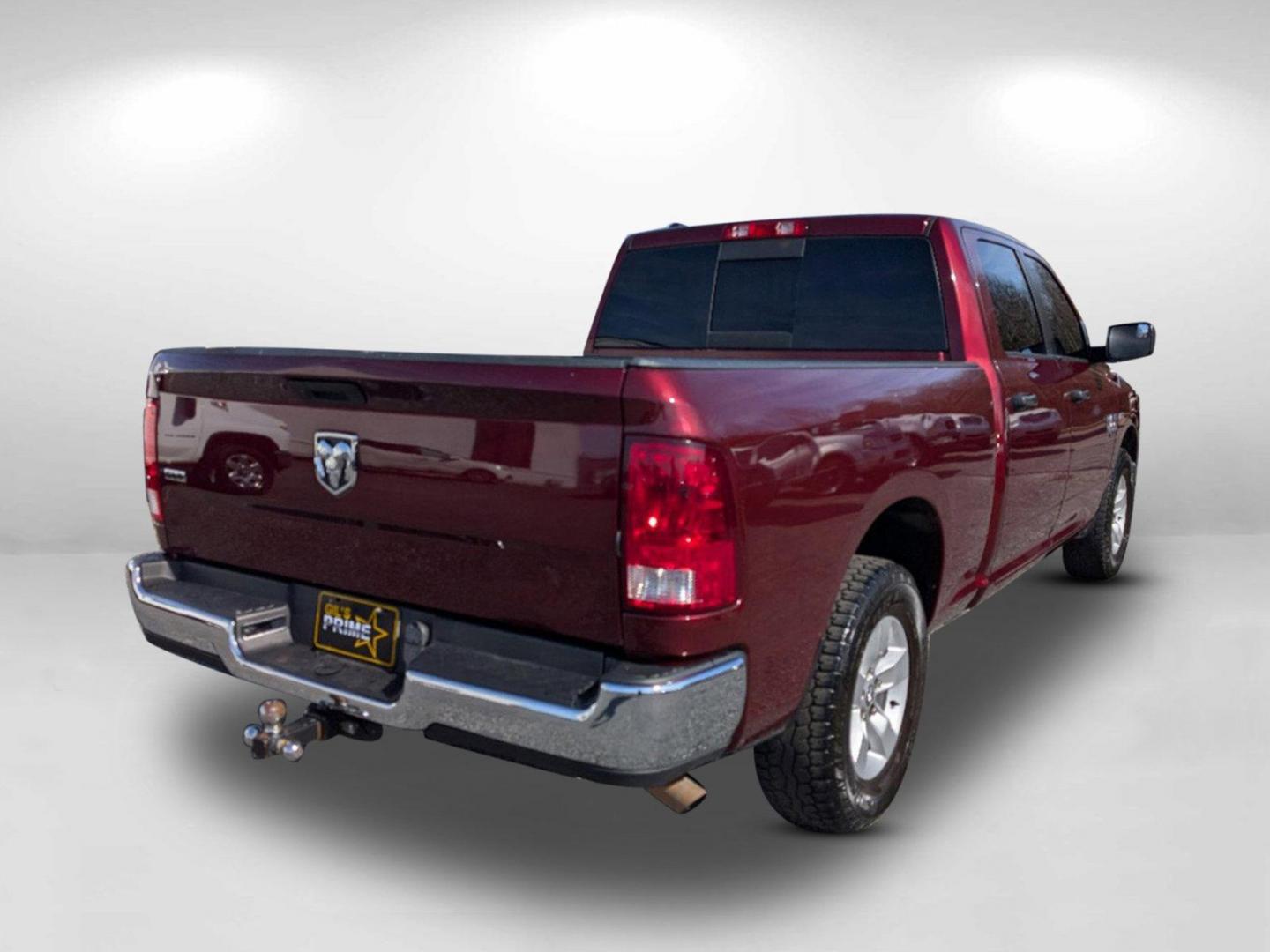 2020 /Diesel Gray/Black Ram 1500 Classic SLT (1C6RR6TT7LS) with an Regular Unleaded V-8 5.7 L/345 engine, 8-Speed Automatic w/OD transmission, located at 5115 14th Ave., Columbus, GA, 31904, (706) 323-0345, 32.511494, -84.971046 - 2020 Ram 1500 Classic SLT - Photo#4