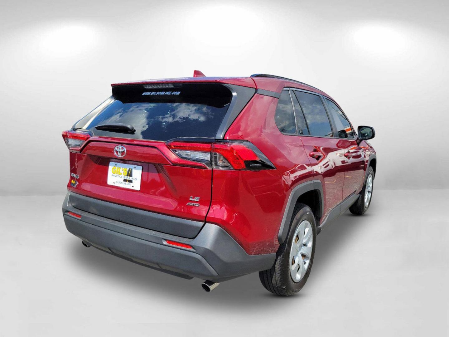 2020 Maroon Toyota RAV4 LE (JTMF1RFVXLD) with an Regular Unleaded I-4 2.5 L/152 engine, 8-Speed Automatic w/OD transmission, located at 7000 Northlake Connector, Columbus, GA, 31904, (706) 987-8085, 32.524975, -84.978134 - 2020 Toyota RAV4 LE - Photo#4