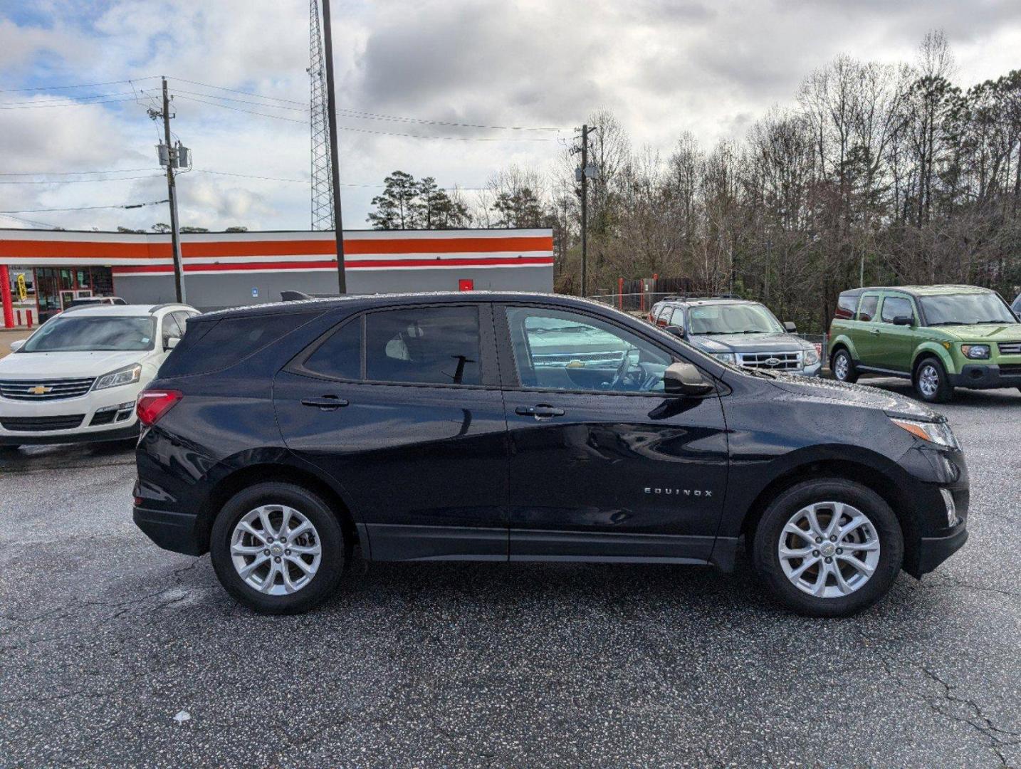 2021 /Medium Ash Gray Chevrolet Equinox LS (3GNAXHEV9MS) with an Turbocharged Gas I4 1.5L/92 engine, 6-Speed Automatic transmission, located at 7000 Northlake Connector, Columbus, GA, 31904, (706) 987-8085, 32.524975, -84.978134 - 2021 Chevrolet Equinox LS - Photo#3