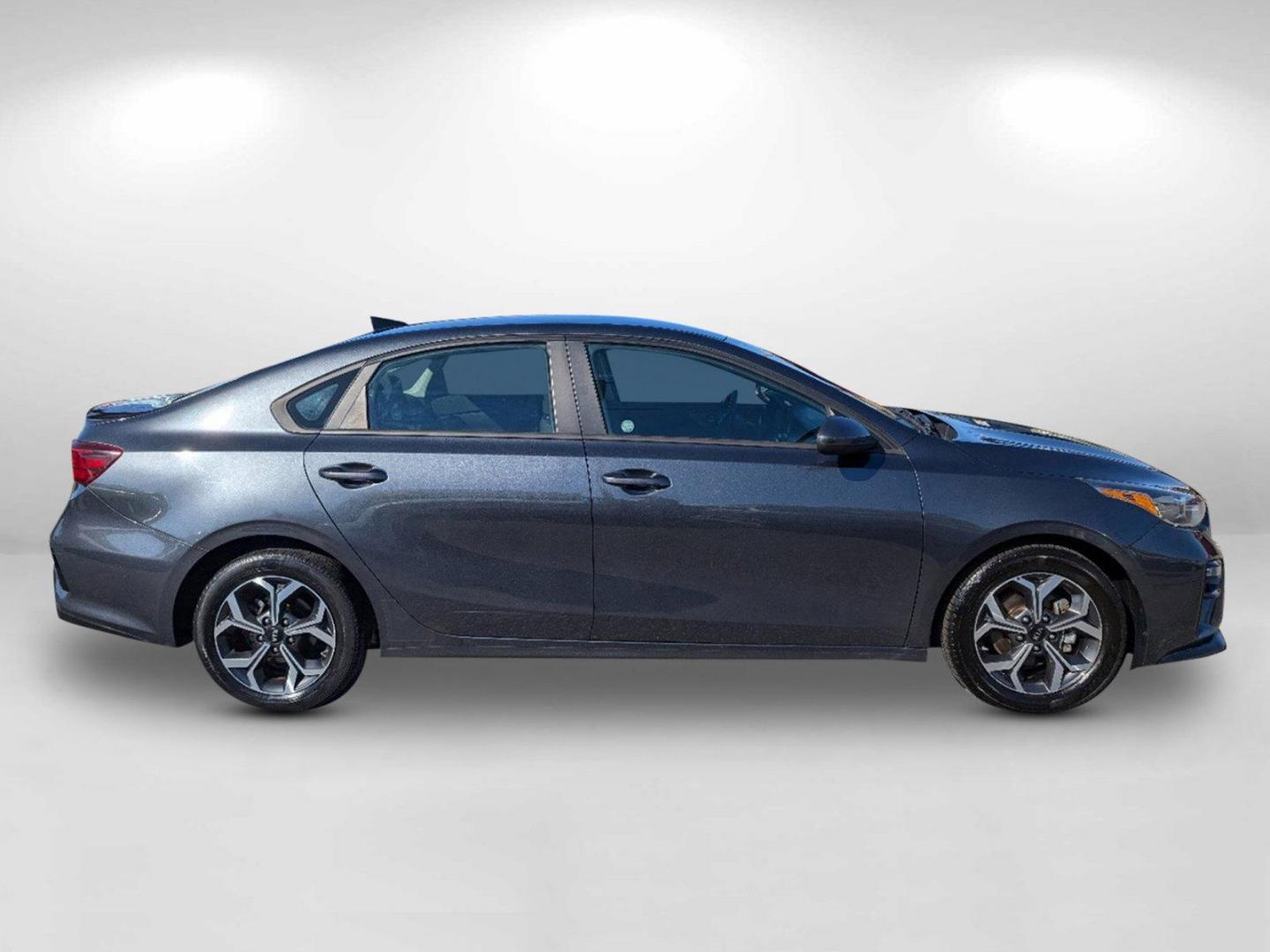 2021 /Black Kia Forte LXS (3KPF24AD8ME) with an Regular Unleaded I-4 2.0 L/122 engine, 1-Speed CVT w/OD transmission, located at 7000 Northlake Connector, Columbus, GA, 31904, (706) 987-8085, 32.524975, -84.978134 - 2021 Kia Forte LXS - Photo#3