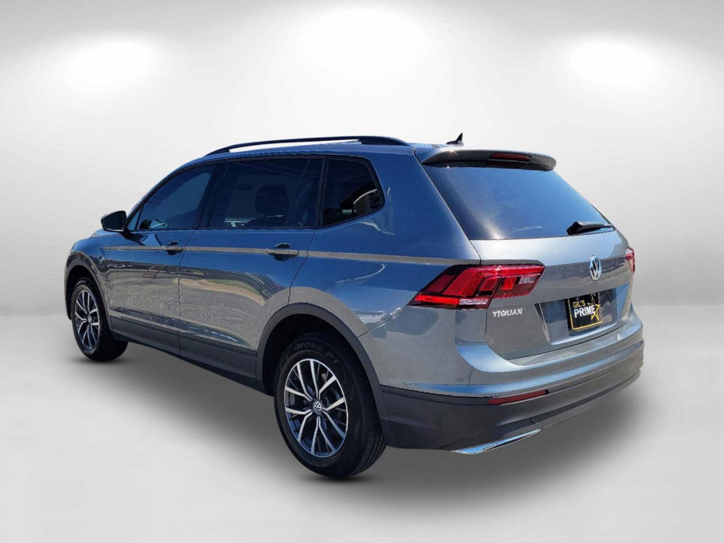 2021 Gray Volkswagen Tiguan S (3VV1B7AX7MM) with an Intercooled Turbo Regular Unleaded I-4 2.0 L/121 engine, 8-Speed Automatic w/OD transmission, located at 1430 Gateway Drive, Opelika, AL, 36801, (334) 239-0944, 32.637871, -85.409790 - 2021 Volkswagen Tiguan S - Photo#6