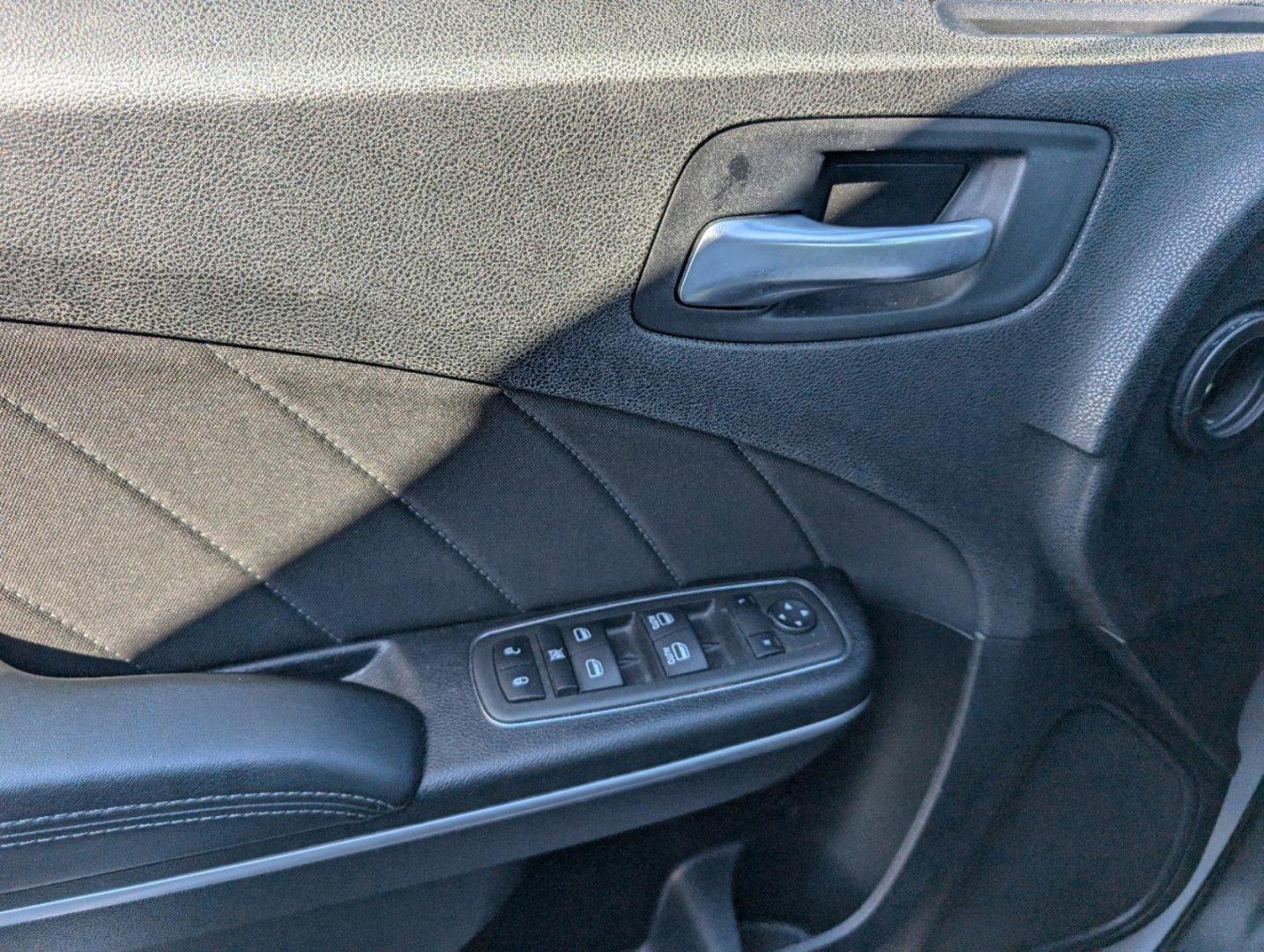 2022 /Black Dodge Charger SXT (2C3CDXBG7NH) with an Regular Unleaded V-6 3.6 L/220 engine, 8-Speed Automatic w/OD transmission, located at 7000 Northlake Connector, Columbus, GA, 31904, (706) 987-8085, 32.524975, -84.978134 - 2022 Dodge Charger SXT - Photo#8