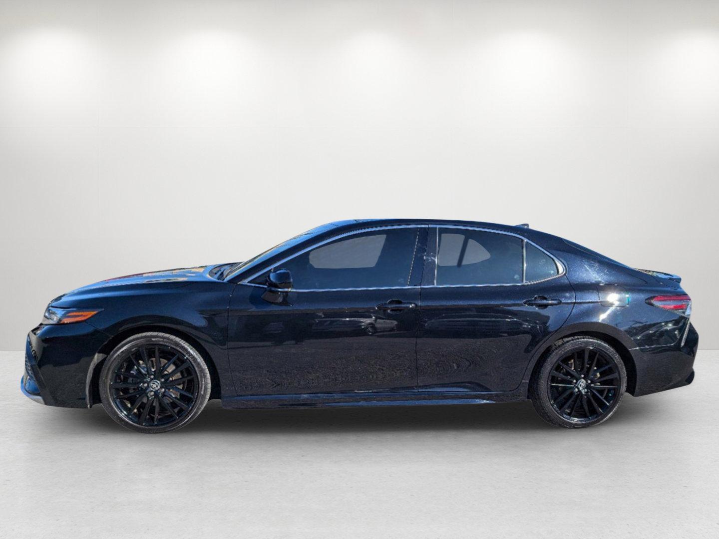 2022 Toyota Camry XSE (4T1K61AK9NU) with an Regular Unleaded I-4 2.5 L/152 engine, 8-Speed Automatic w/OD transmission, located at 521 Old Farm Lane Rd, Prattville, AL, 36066, (334) 325-1505, 32.482460, -86.416367 - 2022 Toyota Camry XSE - Photo#7