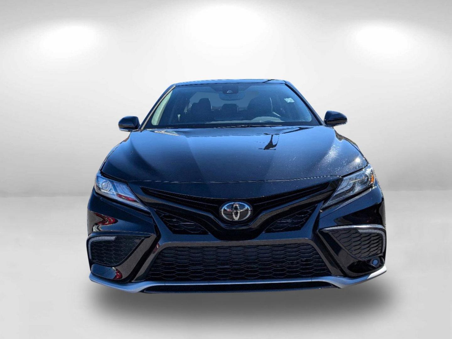 2022 Toyota Camry XSE (4T1K61AK9NU) with an Regular Unleaded I-4 2.5 L/152 engine, 8-Speed Automatic w/OD transmission, located at 1430 Gateway Drive, Opelika, AL, 36801, (334) 239-0944, 32.637871, -85.409790 - 2022 Toyota Camry XSE - Photo#1