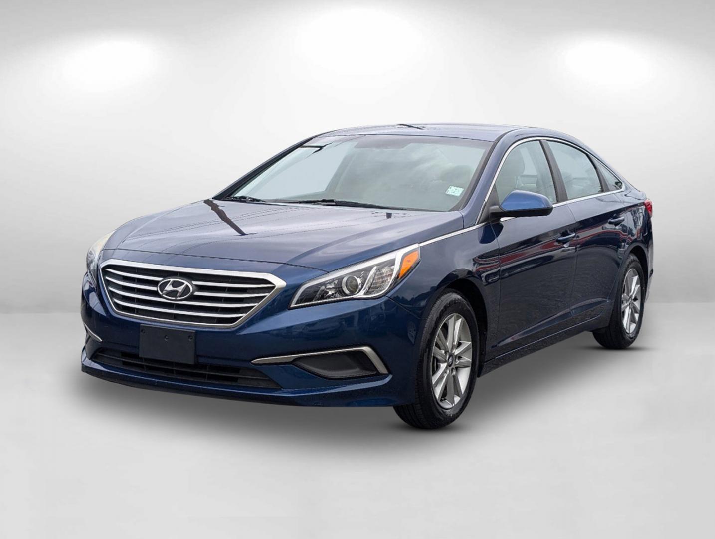 2017 /Gray Hyundai Sonata 2.4L (5NPE24AF3HH) with an Regular Unleaded I-4 2.4 L/144 engine, 6-Speed Automatic w/OD transmission, located at 3959 U.S. 80 W, Phenix City, AL, 36870, (334) 297-4885, 32.469296, -85.135185 - 2017 Hyundai Sonata 2.4L - Photo#0