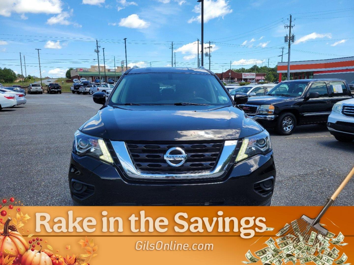 2019 Magnetic Black Pearl /Charcoal Nissan Pathfinder S (5N1DR2MM4KC) with an Regular Unleaded V-6 3.5 L/213 engine, 1-Speed CVT w/OD transmission, located at 1430 Gateway Drive, Opelika, AL, 36801, (334) 239-0944, 32.637871, -85.409790 - 2019 Nissan Pathfinder S - Photo#2