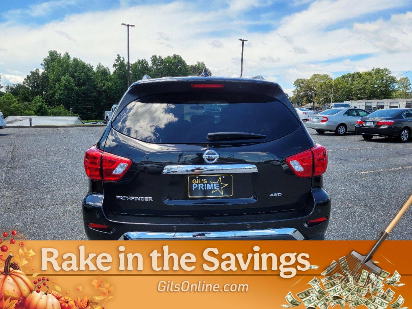 2019 Magnetic Black Pearl /Charcoal Nissan Pathfinder S (5N1DR2MM4KC) with an Regular Unleaded V-6 3.5 L/213 engine, 1-Speed CVT w/OD transmission, located at 1430 Gateway Drive, Opelika, AL, 36801, (334) 239-0944, 32.637871, -85.409790 - 2019 Nissan Pathfinder S - Photo#6