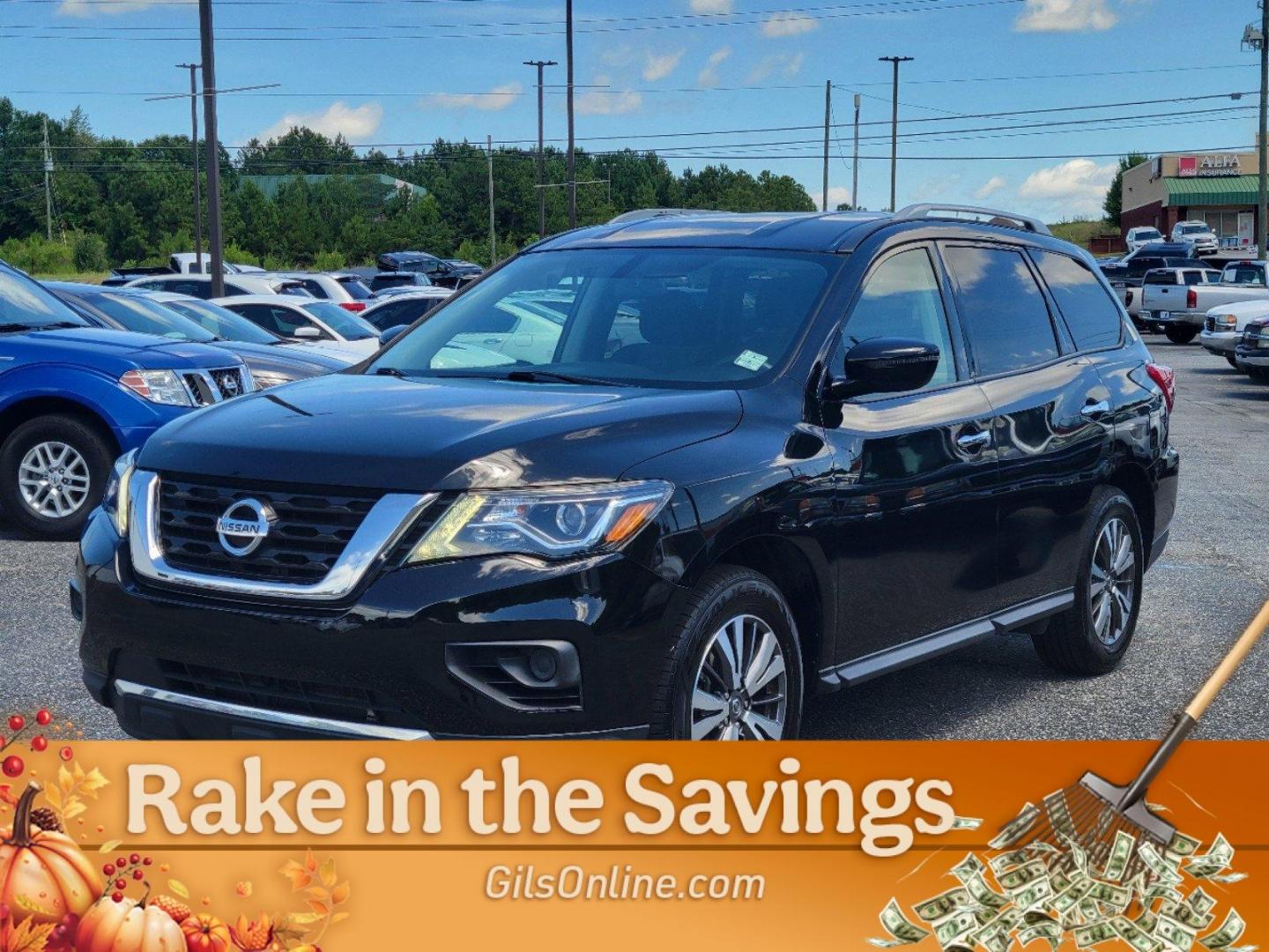 2019 Magnetic Black Pearl /Charcoal Nissan Pathfinder S (5N1DR2MM4KC) with an Regular Unleaded V-6 3.5 L/213 engine, 1-Speed CVT w/OD transmission, located at 1430 Gateway Drive, Opelika, AL, 36801, (334) 239-0944, 32.637871, -85.409790 - 2019 Nissan Pathfinder S - Photo#5