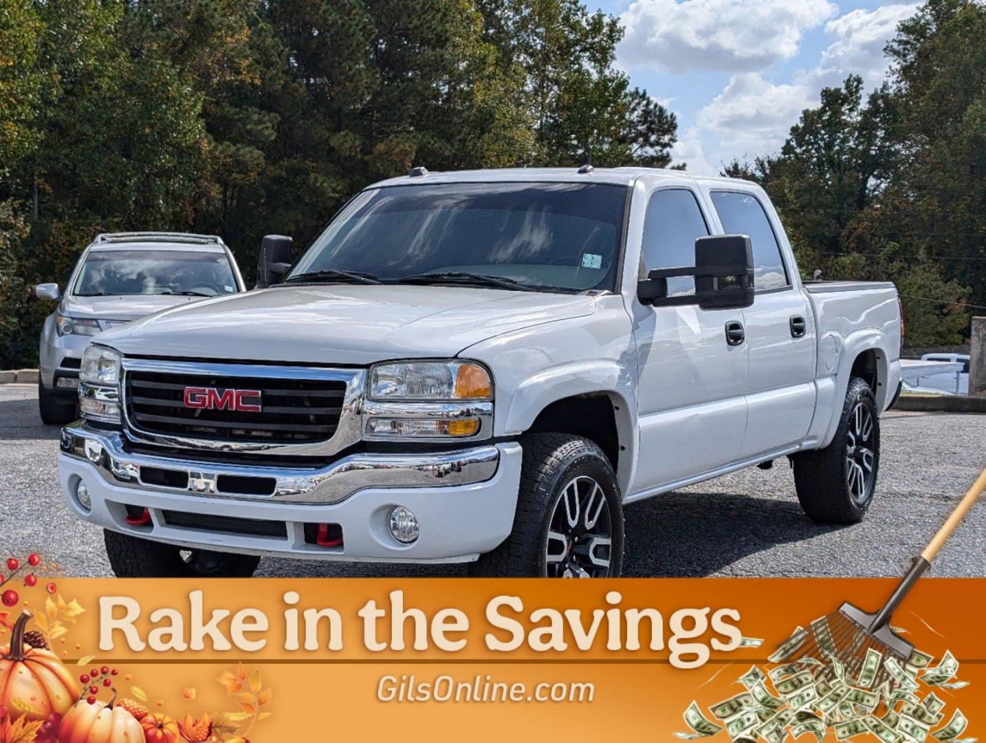 2005 Summit White /Neutral GMC Sierra 1500 SLT (2GTEC13TX51) with an Gas V8 5.3L/325 engine, 4-Speed Automatic w/OD transmission, located at 804 22nd Ave, Phenix City, AL, 36870, (334) 297-1860, 32.484749, -85.024475 - 2005 GMC Sierra 1500 SLT - Photo#0