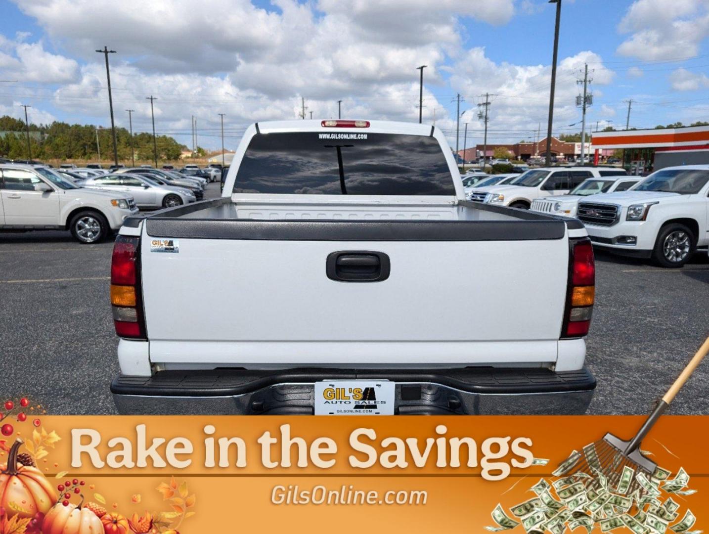 2005 Summit White /Neutral GMC Sierra 1500 SLT (2GTEC13TX51) with an Gas V8 5.3L/325 engine, 4-Speed Automatic w/OD transmission, located at 804 22nd Ave, Phenix City, AL, 36870, (334) 297-1860, 32.484749, -85.024475 - 2005 GMC Sierra 1500 SLT - Photo#22