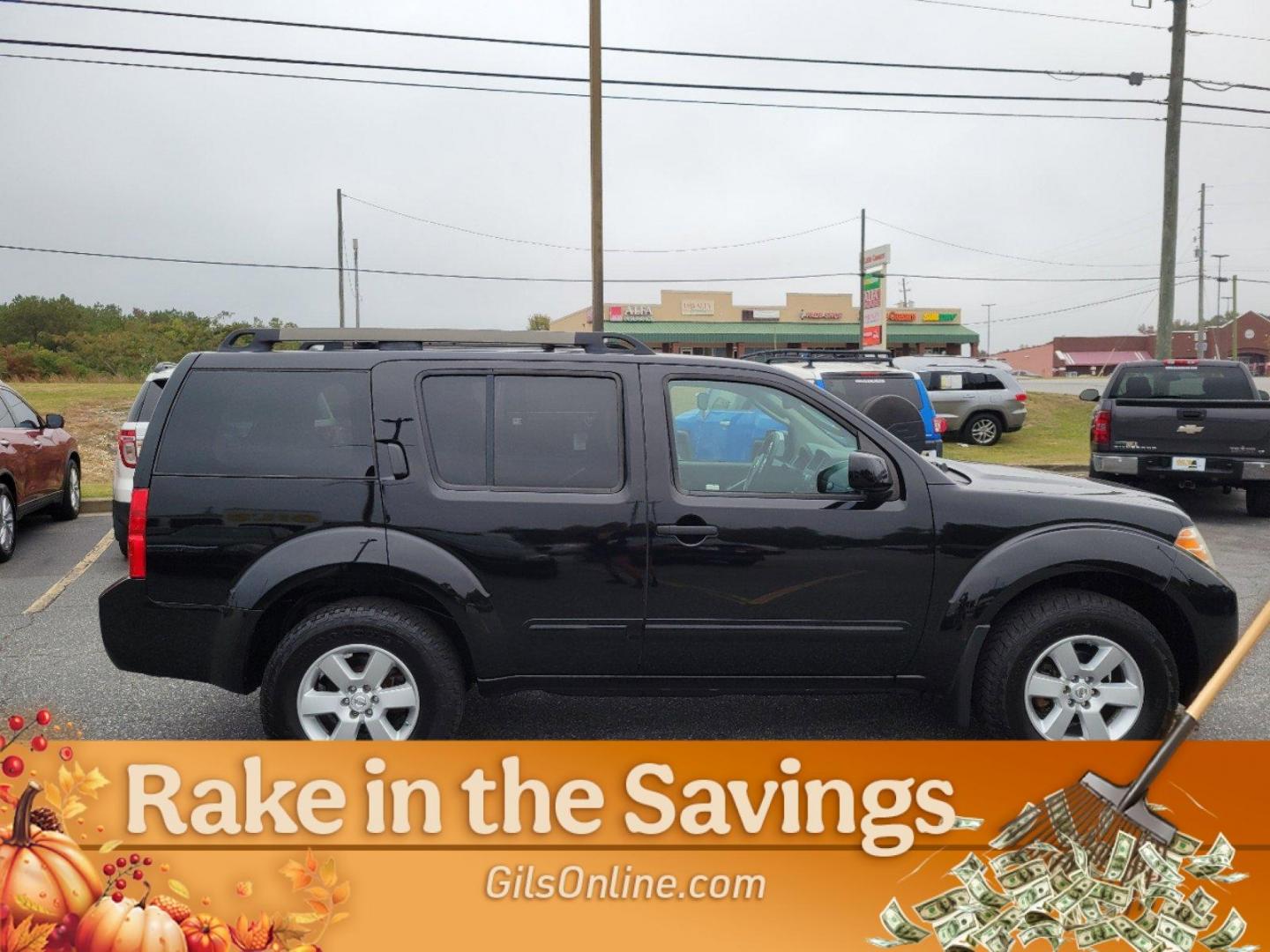 2012 Super Black /Graphite Nissan Pathfinder SV (5N1AR1NB1CC) with an Gas V6 4.0L/241 engine, 5-Speed Automatic w/manual mode transmission, located at 3959 U.S. 80 W, Phenix City, AL, 36870, (334) 297-4885, 32.469296, -85.135185 - 2012 Nissan Pathfinder SV - Photo#10