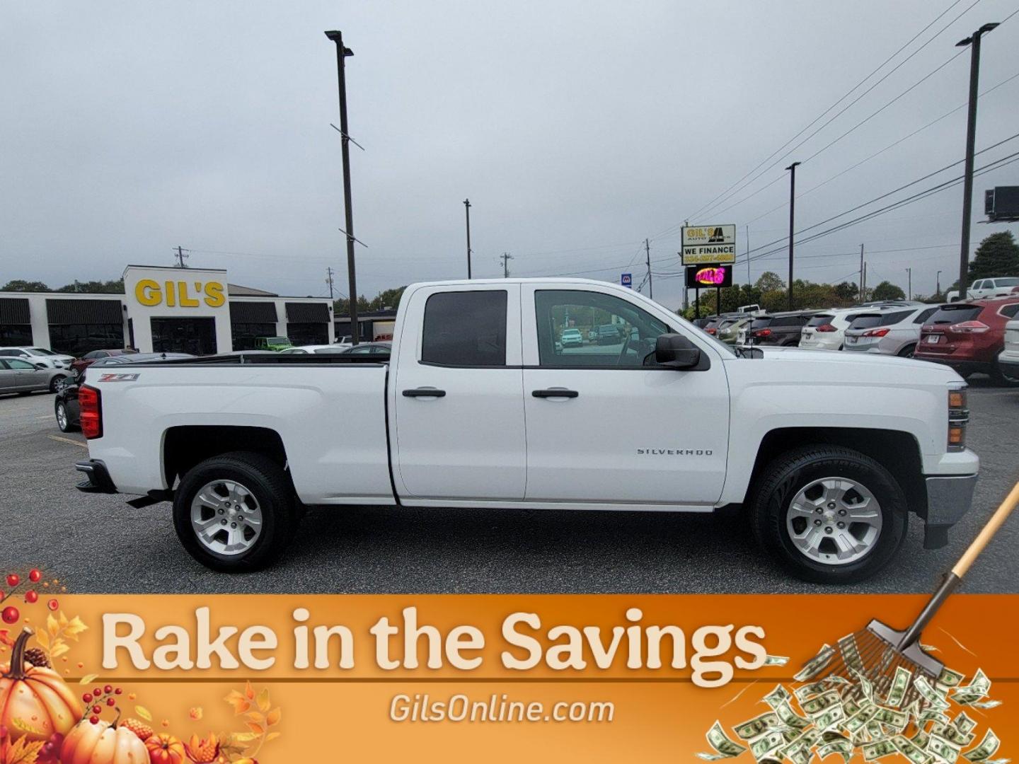 2014 Summit White /Jet Black Chevrolet Silverado 1500 LT (1GCRCREC0EZ) with an Gas/Ethanol V8 5.3L/325 engine, 6-Speed Automatic transmission, located at 804 22nd Ave, Phenix City, AL, 36870, (334) 297-1860, 32.484749, -85.024475 - 2014 Chevrolet Silverado 1500 LT - Photo#6