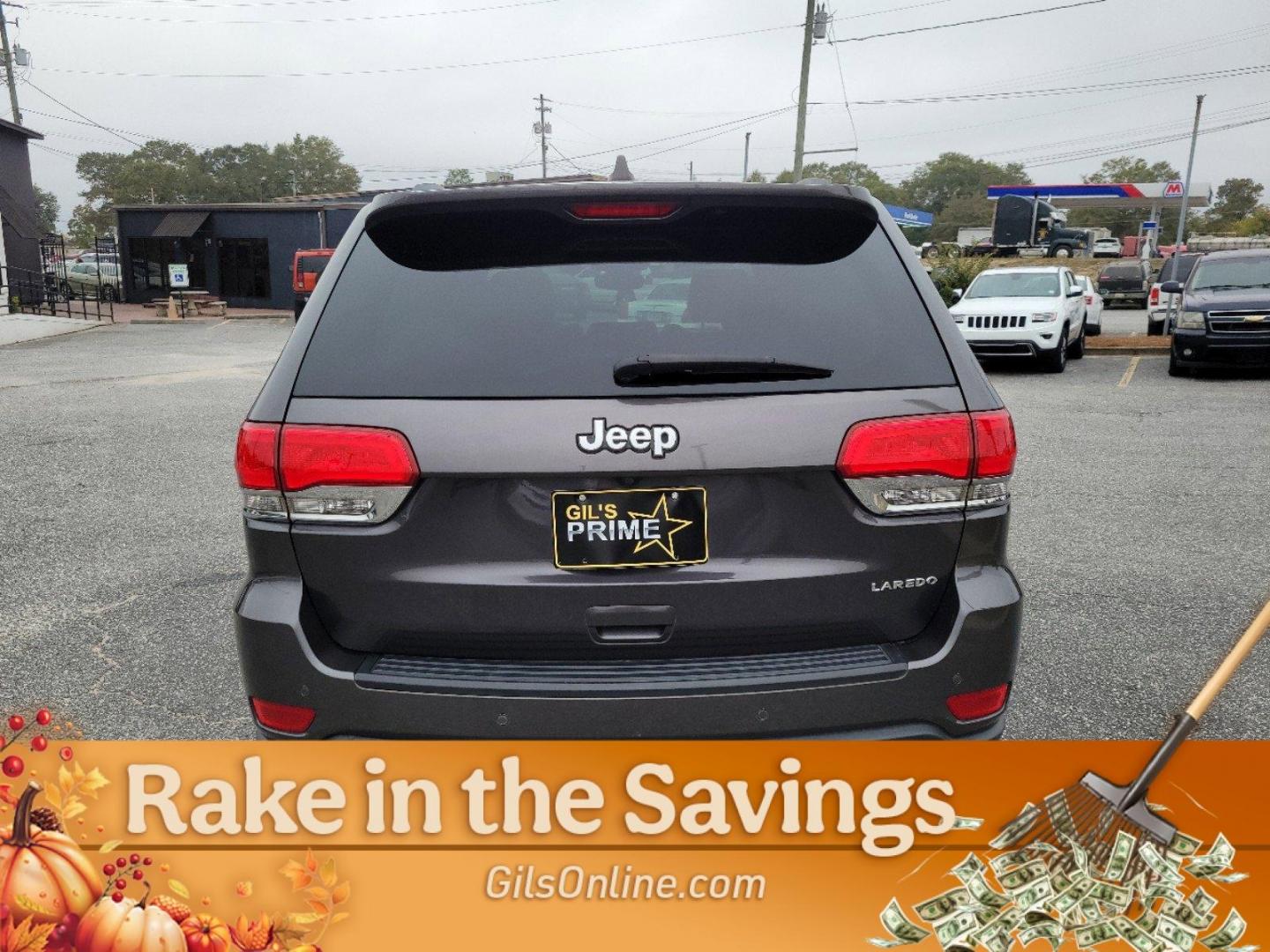 2018 Granite Crystal Metallic Clearcoat /Black Jeep Grand Cherokee Laredo E (1C4RJEAG4JC) with an Regular Unleaded V-6 3.6 L/220 engine, 8-Speed Automatic w/OD transmission, located at 804 22nd Ave, Phenix City, AL, 36870, (334) 297-1860, 32.484749, -85.024475 - 2018 Jeep Grand Cherokee Laredo E - Photo#17