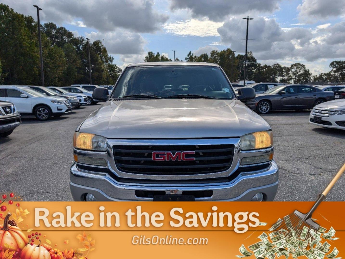 2005 Silver Birch Metallic /Dark Pewter GMC Sierra 1500 SLE (2GTEC13T651) with an Gas V8 5.3L/325 engine, 4-Speed Automatic w/OD transmission, located at 804 22nd Ave, Phenix City, AL, 36870, (334) 297-1860, 32.484749, -85.024475 - 2005 GMC Sierra 1500 SLE - Photo#4