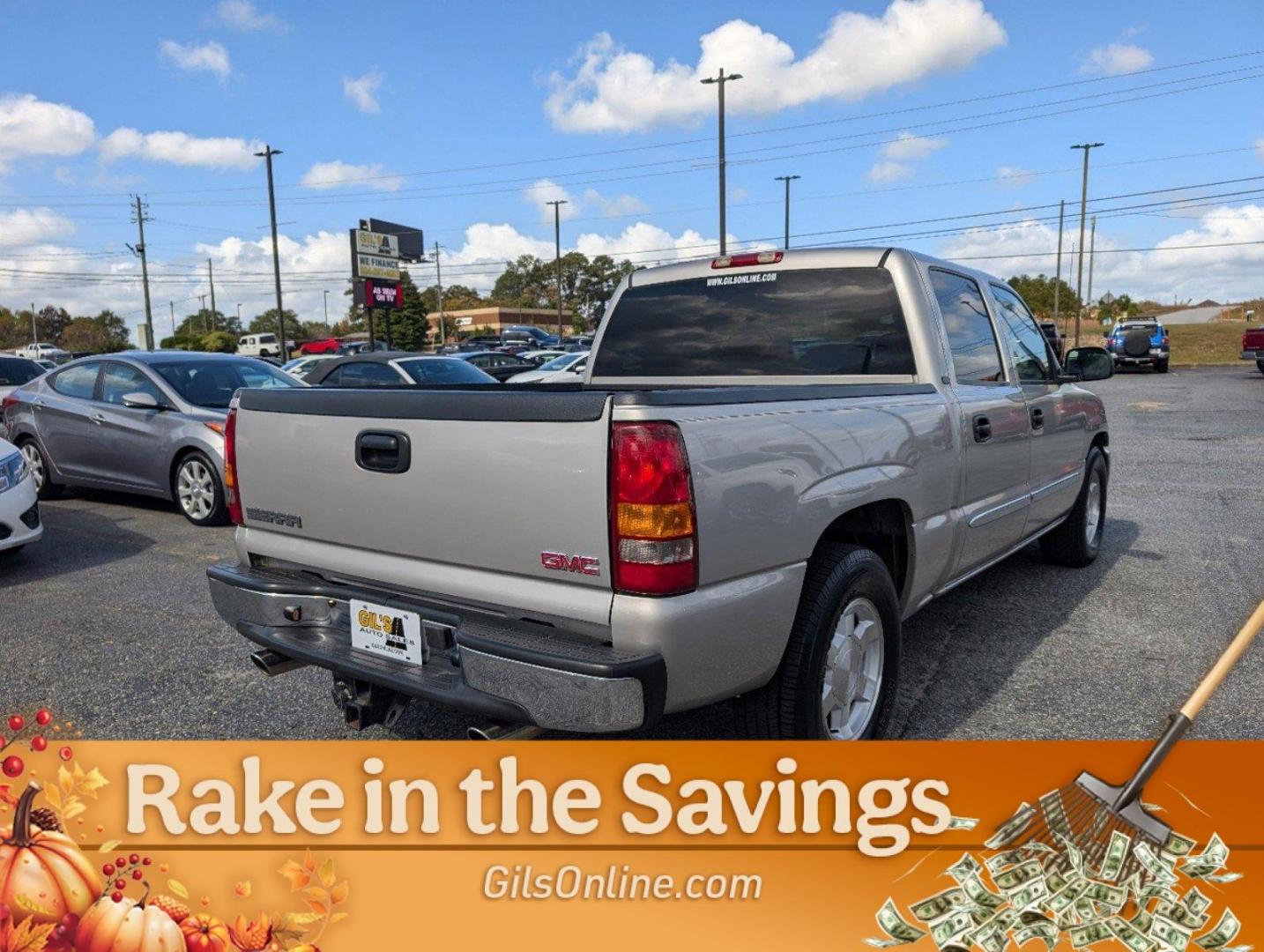 2005 Silver Birch Metallic /Dark Pewter GMC Sierra 1500 SLE (2GTEC13T651) with an Gas V8 5.3L/325 engine, 4-Speed Automatic w/OD transmission, located at 804 22nd Ave, Phenix City, AL, 36870, (334) 297-1860, 32.484749, -85.024475 - 2005 GMC Sierra 1500 SLE - Photo#16