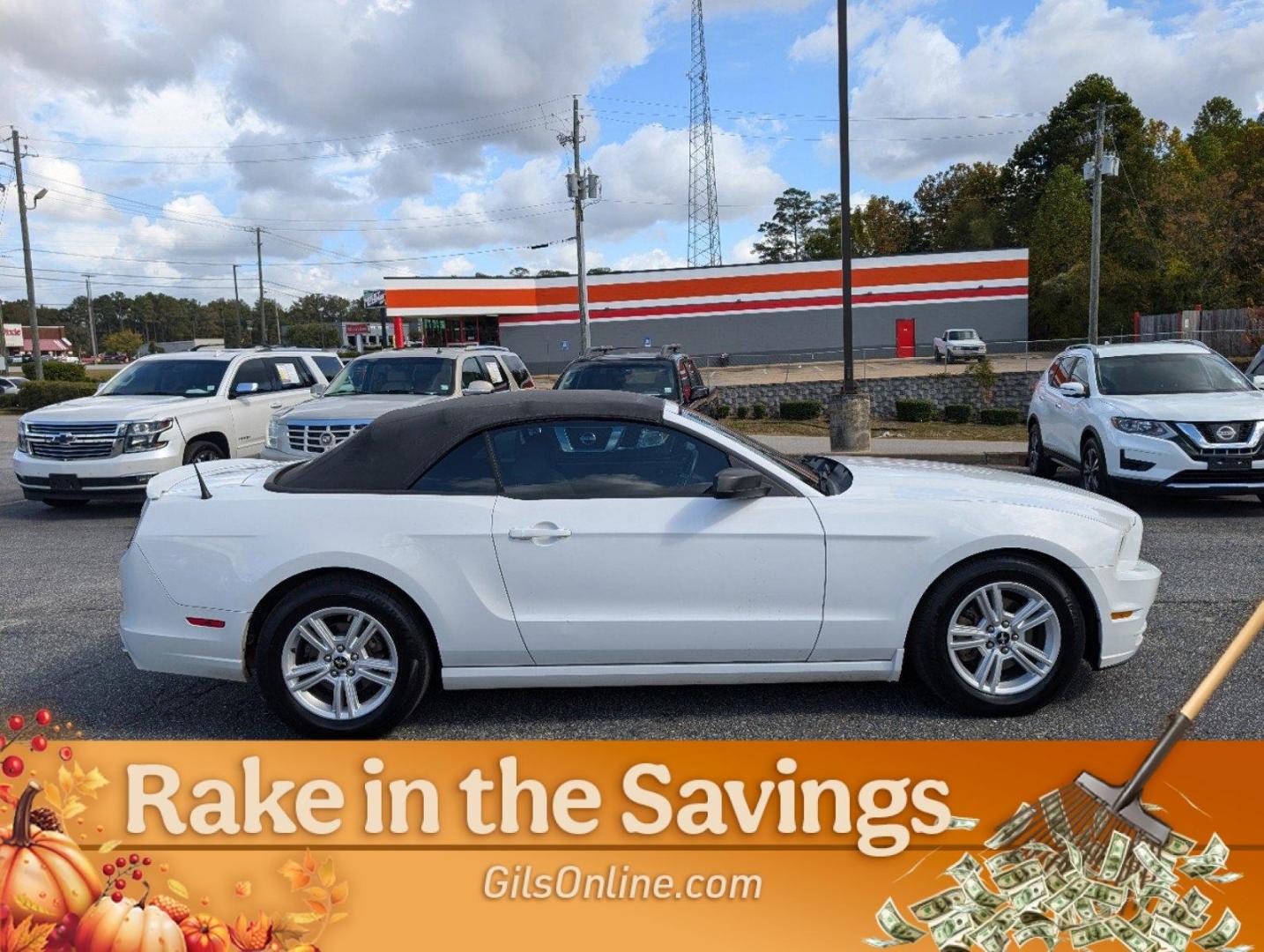 2014 White Ford Mustang V6 (1ZVBP8EM3E5) with an Regular Unleaded V-6 3.7 L/228 engine, located at 1430 Gateway Drive, Opelika, AL, 36801, (334) 239-0944, 32.637871, -85.409790 - 2014 Ford Mustang V6 - Photo#13