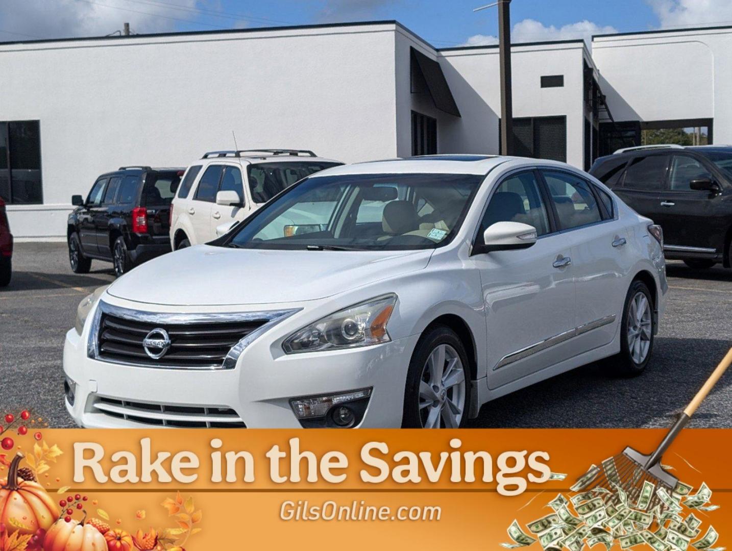 2015 Solid White /Beige Nissan Altima 2.5 SV (1N4AL3AP6FC) with an Regular Unleaded I-4 2.5 L/152 engine, 1-Speed CVT w/OD transmission, located at 521 Old Farm Lane Rd, Prattville, AL, 36066, (334) 325-1505, 32.482460, -86.416367 - 2015 Nissan Altima 2.5 SV - Photo#2