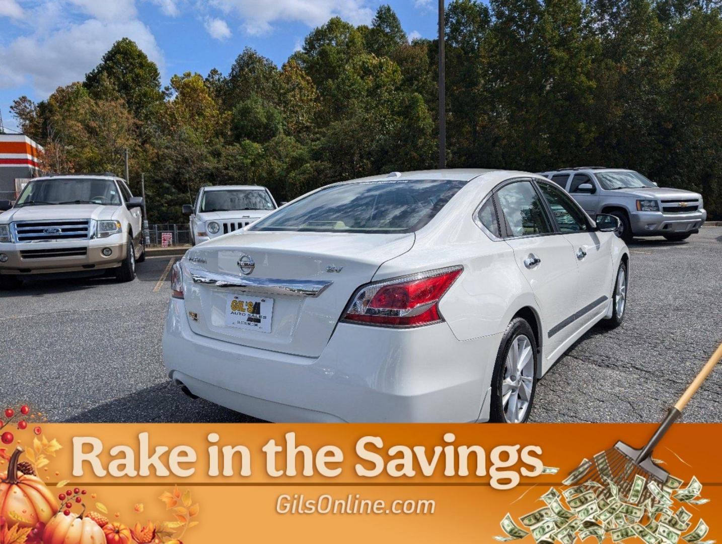 2015 Solid White /Beige Nissan Altima 2.5 SV (1N4AL3AP6FC) with an Regular Unleaded I-4 2.5 L/152 engine, 1-Speed CVT w/OD transmission, located at 521 Old Farm Lane Rd, Prattville, AL, 36066, (334) 325-1505, 32.482460, -86.416367 - 2015 Nissan Altima 2.5 SV - Photo#18