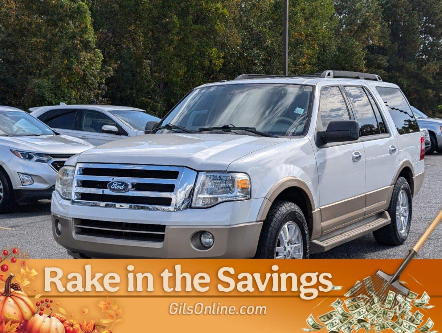 2012 White Ford Expedition XLT (1FMJU1H58CE) with an Gas/Ethanol V8 5.4L/330 engine, 6-Speed Automatic transmission, located at 521 Old Farm Lane Rd, Prattville, AL, 36066, (334) 325-1505, 32.482460, -86.416367 - 2012 Ford Expedition XLT - Photo#2