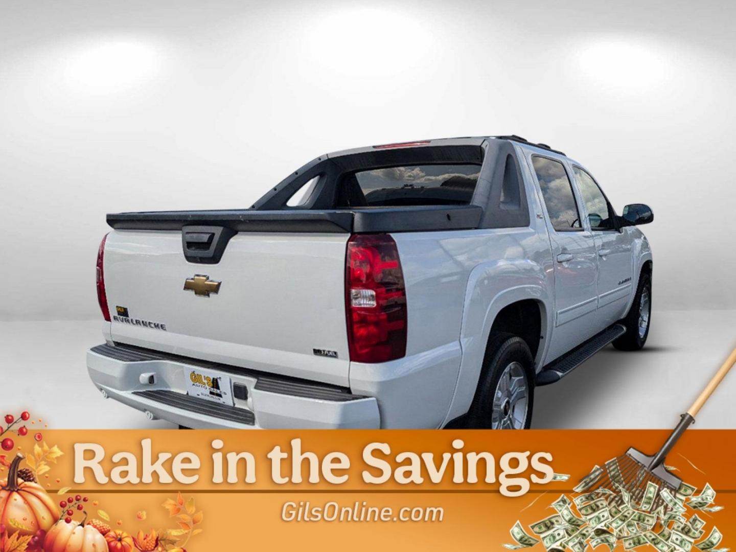 2009 Summit White /Ebony Chevrolet Avalanche LT w/2LT (3GNFK22039G) with an Gas/Ethanol V8 5.3L/325 engine, 6-Speed Automatic w/OD transmission, located at 5115 14th Ave., Columbus, GA, 31904, (706) 323-0345, 32.511494, -84.971046 - 2009 Chevrolet Avalanche LT w/2LT - Photo#4