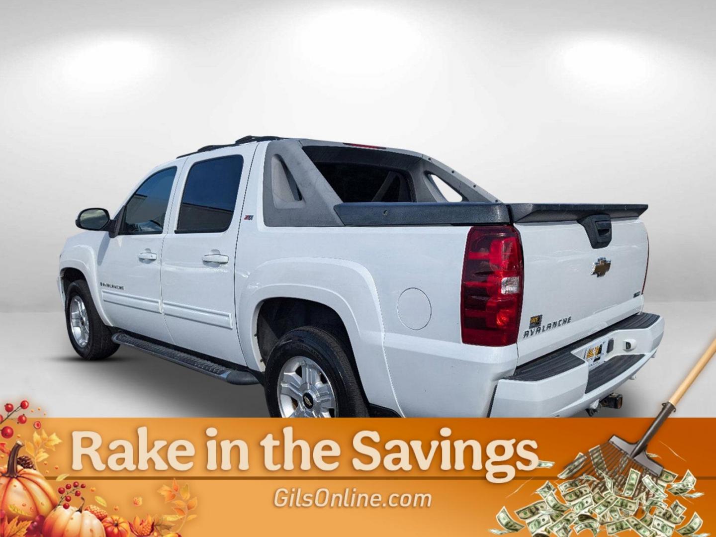 2009 Summit White /Ebony Chevrolet Avalanche LT w/2LT (3GNFK22039G) with an Gas/Ethanol V8 5.3L/325 engine, 6-Speed Automatic w/OD transmission, located at 5115 14th Ave., Columbus, GA, 31904, (706) 323-0345, 32.511494, -84.971046 - 2009 Chevrolet Avalanche LT w/2LT - Photo#6