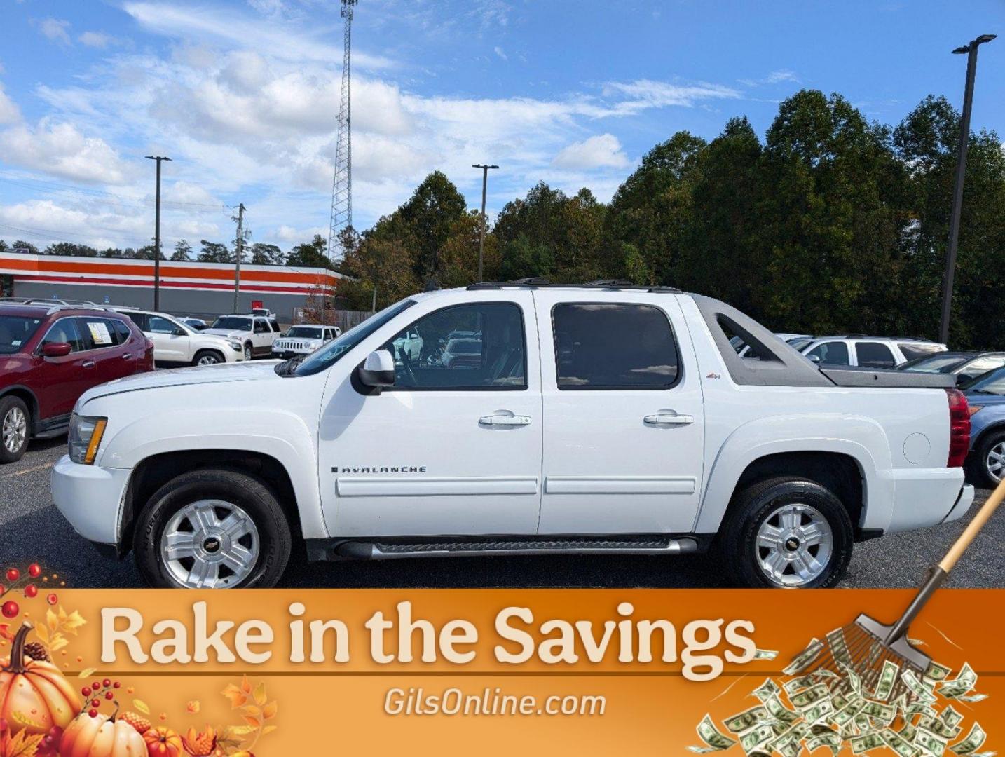 2009 Summit White /Ebony Chevrolet Avalanche LT w/2LT (3GNFK22039G) with an Gas/Ethanol V8 5.3L/325 engine, 6-Speed Automatic w/OD transmission, located at 5115 14th Ave., Columbus, GA, 31904, (706) 323-0345, 32.511494, -84.971046 - 2009 Chevrolet Avalanche LT w/2LT - Photo#30