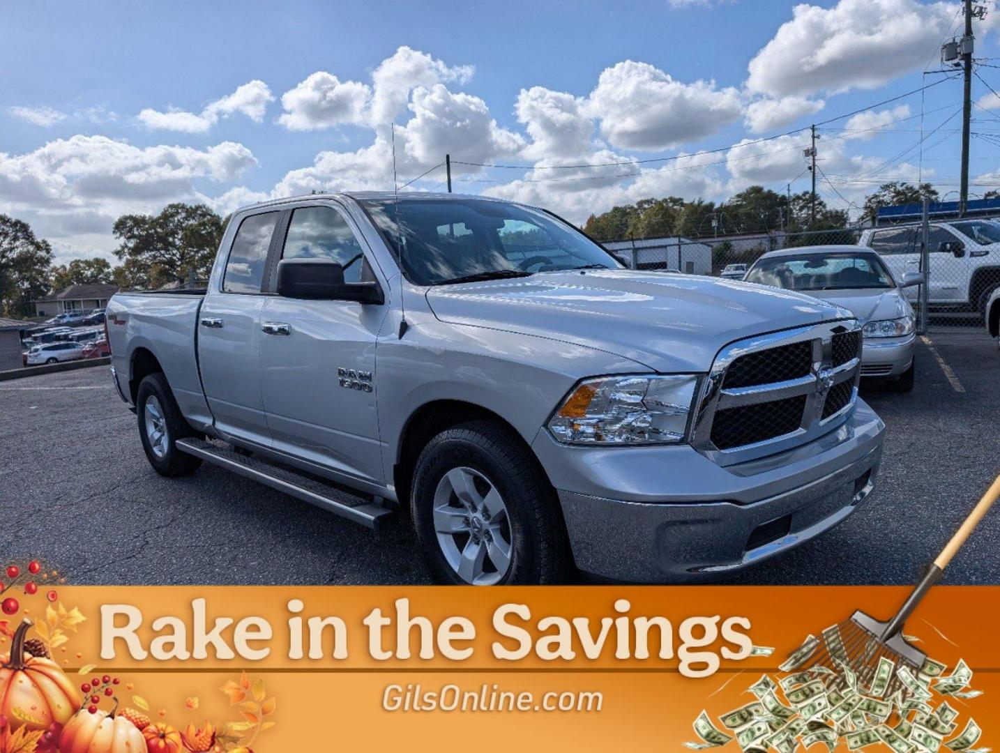 2017 Bright Silver Metallic Clearcoat /Diesel Gray/Black Ram 1500 SLT (1C6RR6GG9HS) with an Regular Unleaded V-6 3.6 L/220 engine, 8-Speed Automatic w/OD transmission, located at 521 Old Farm Lane Rd, Prattville, AL, 36066, (334) 325-1505, 32.482460, -86.416367 - 2017 Ram 1500 SLT - Photo#12