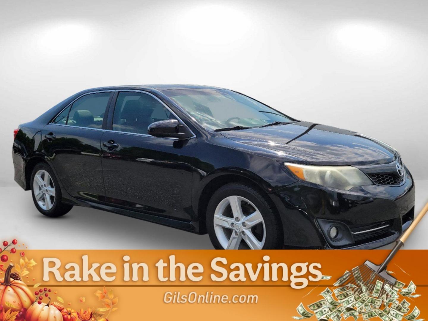 2014 Black Toyota Camry SE (4T1BF1FK9EU) with an Regular Unleaded I-4 2.5 L/152 engine, 6-Speed Automatic w/OD transmission, located at 5115 14th Ave., Columbus, GA, 31904, (706) 323-0345, 32.511494, -84.971046 - 2014 Toyota Camry SE - Photo#2