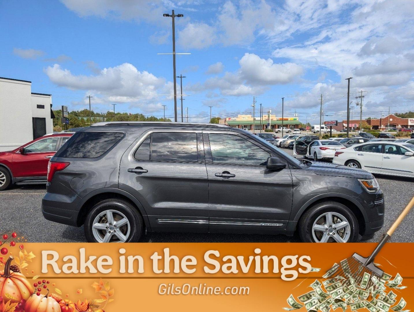 2019 Gray Ford Explorer XLT (1FM5K7D88KG) with an Regular Unleaded V-6 3.5 L/213 engine, 6-Speed Automatic w/OD transmission, located at 3959 U.S. 80 W, Phenix City, AL, 36870, (334) 297-4885, 32.469296, -85.135185 - 2019 Ford Explorer XLT - Photo#10