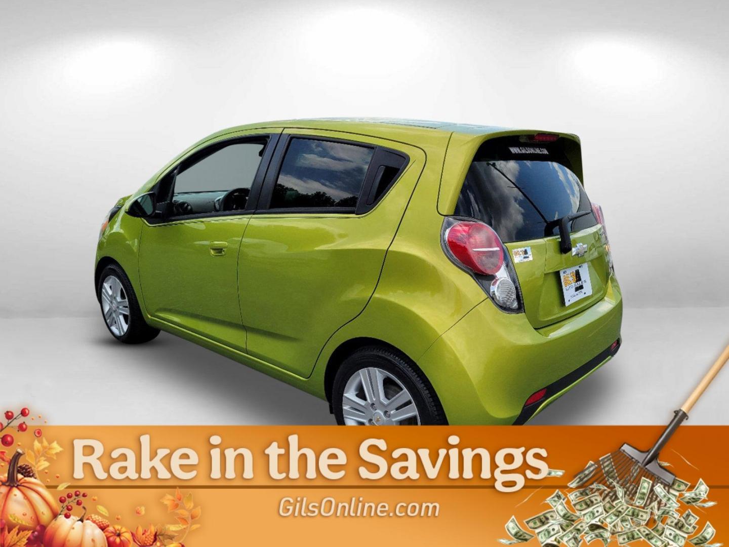 2013 Jalapeno /Green w/Green trim Chevrolet Spark LT (KL8CD6S96DC) with an Gas I4 1.2L/73 engine, 4-Speed Automatic transmission, located at 7000 Northlake Connector, Columbus, GA, 31904, (706) 987-8085, 32.524975, -84.978134 - 2013 Chevrolet Spark LT - Photo#12