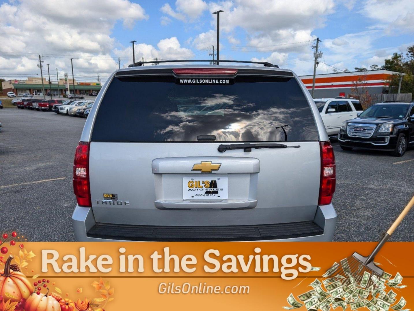 2013 /Ebony Chevrolet Tahoe LS (1GNSKAE08DR) with an Gas/Ethanol V8 5.3L/323 engine, 6-Speed Automatic transmission, located at 3959 U.S. 80 W, Phenix City, AL, 36870, (334) 297-4885, 32.469296, -85.135185 - 2013 Chevrolet Tahoe LS - Photo#17