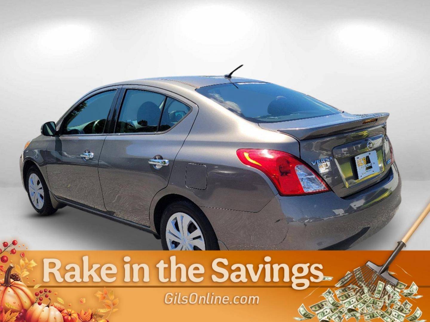 2014 Titanium /Charcoal Nissan Versa SV (3N1CN7AP4EK) with an Regular Unleaded I-4 1.6 L/98 engine, 1-Speed CVT w/OD transmission, located at 7000 Northlake Connector, Columbus, GA, 31904, (706) 987-8085, 32.524975, -84.978134 - 2014 Nissan Versa SV - Photo#6