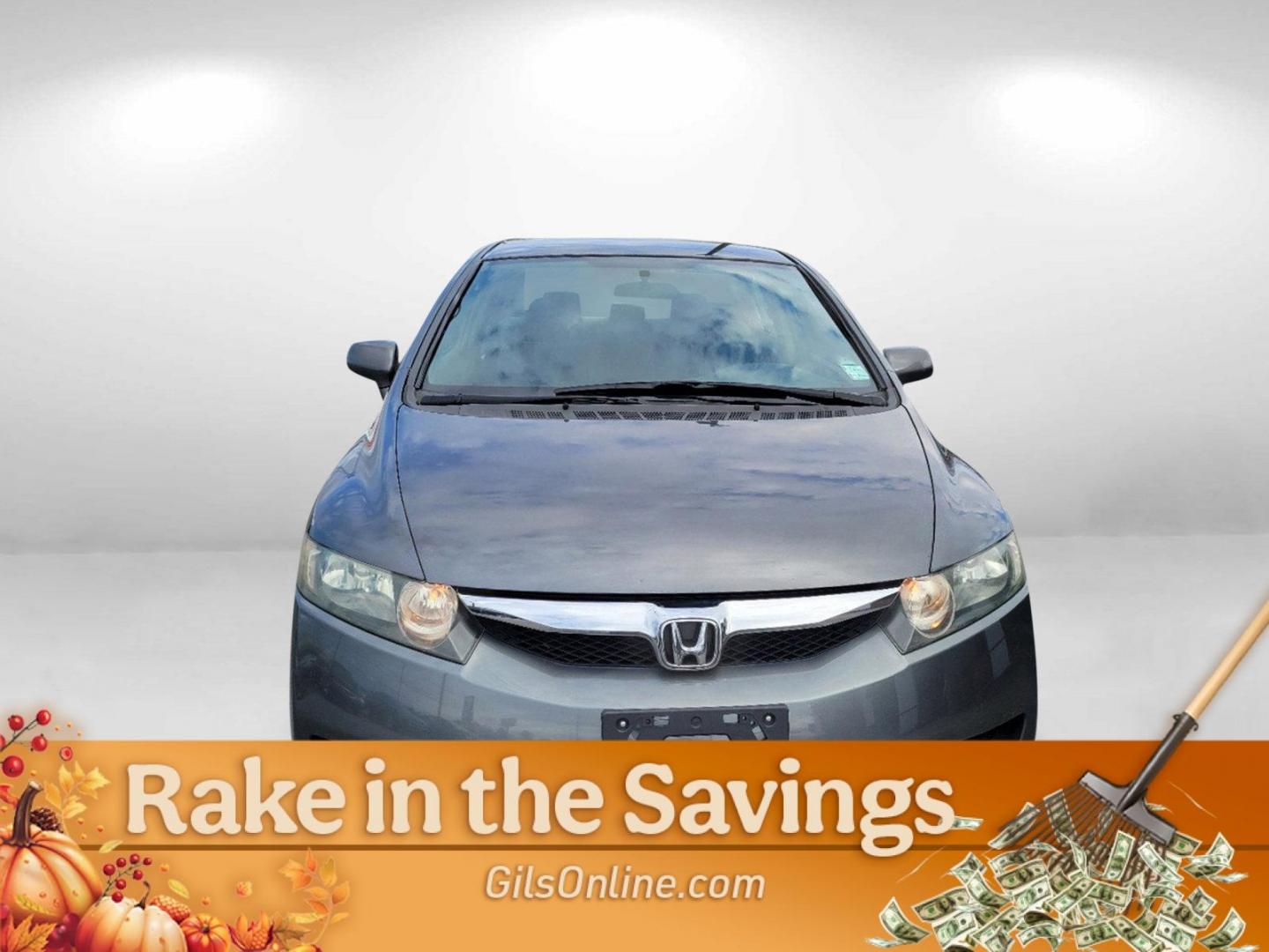 2009 Gray Honda Civic Sdn LX (2HGFA16579H) with an Gas I4 1.8L/110 engine, 5-Speed Automatic transmission, located at 3959 U.S. 80 W, Phenix City, AL, 36870, (334) 297-4885, 32.469296, -85.135185 - 2009 Honda Civic Sdn LX - Photo#2