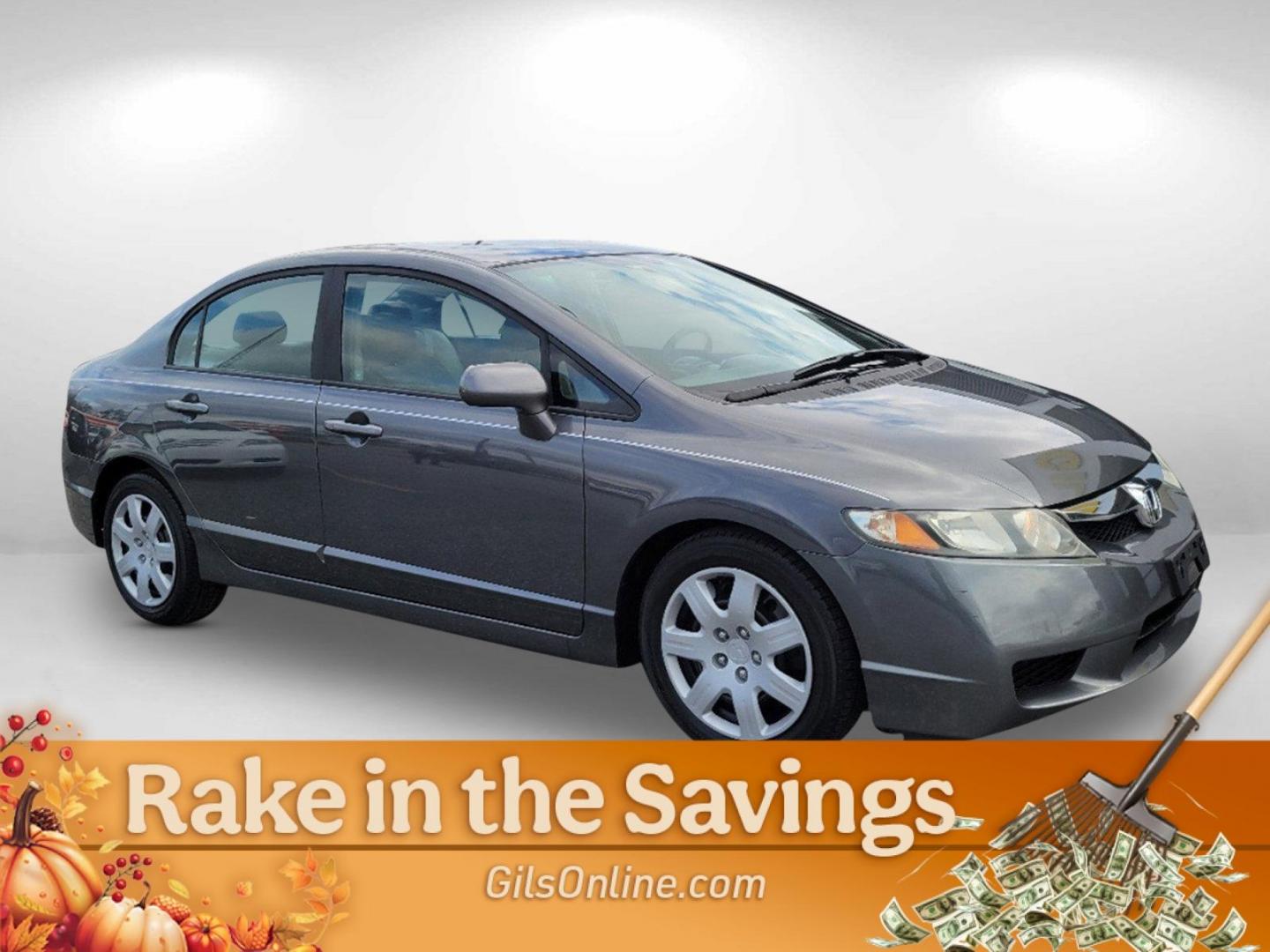 2009 Gray Honda Civic Sdn LX (2HGFA16579H) with an Gas I4 1.8L/110 engine, 5-Speed Automatic transmission, located at 3959 U.S. 80 W, Phenix City, AL, 36870, (334) 297-4885, 32.469296, -85.135185 - 2009 Honda Civic Sdn LX - Photo#5