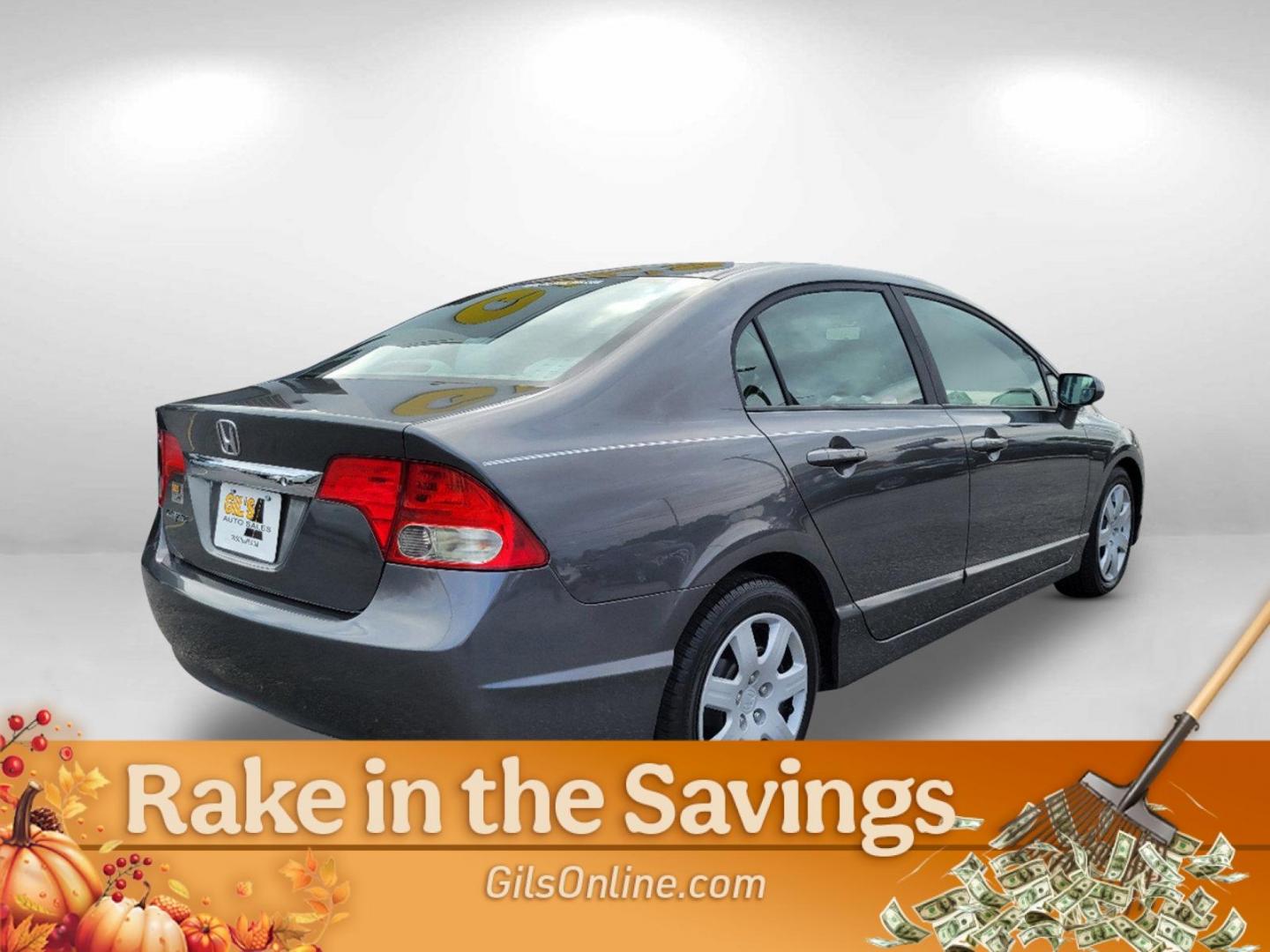 2009 Gray Honda Civic Sdn LX (2HGFA16579H) with an Gas I4 1.8L/110 engine, 5-Speed Automatic transmission, located at 3959 U.S. 80 W, Phenix City, AL, 36870, (334) 297-4885, 32.469296, -85.135185 - 2009 Honda Civic Sdn LX - Photo#8