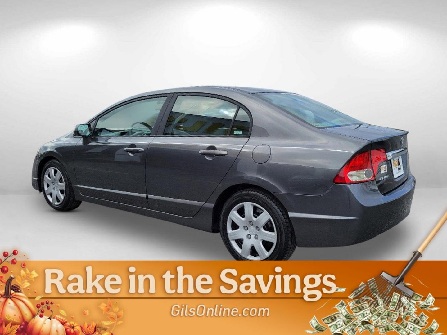 2009 Gray Honda Civic Sdn LX (2HGFA16579H) with an Gas I4 1.8L/110 engine, 5-Speed Automatic transmission, located at 3959 U.S. 80 W, Phenix City, AL, 36870, (334) 297-4885, 32.469296, -85.135185 - 2009 Honda Civic Sdn LX - Photo#12