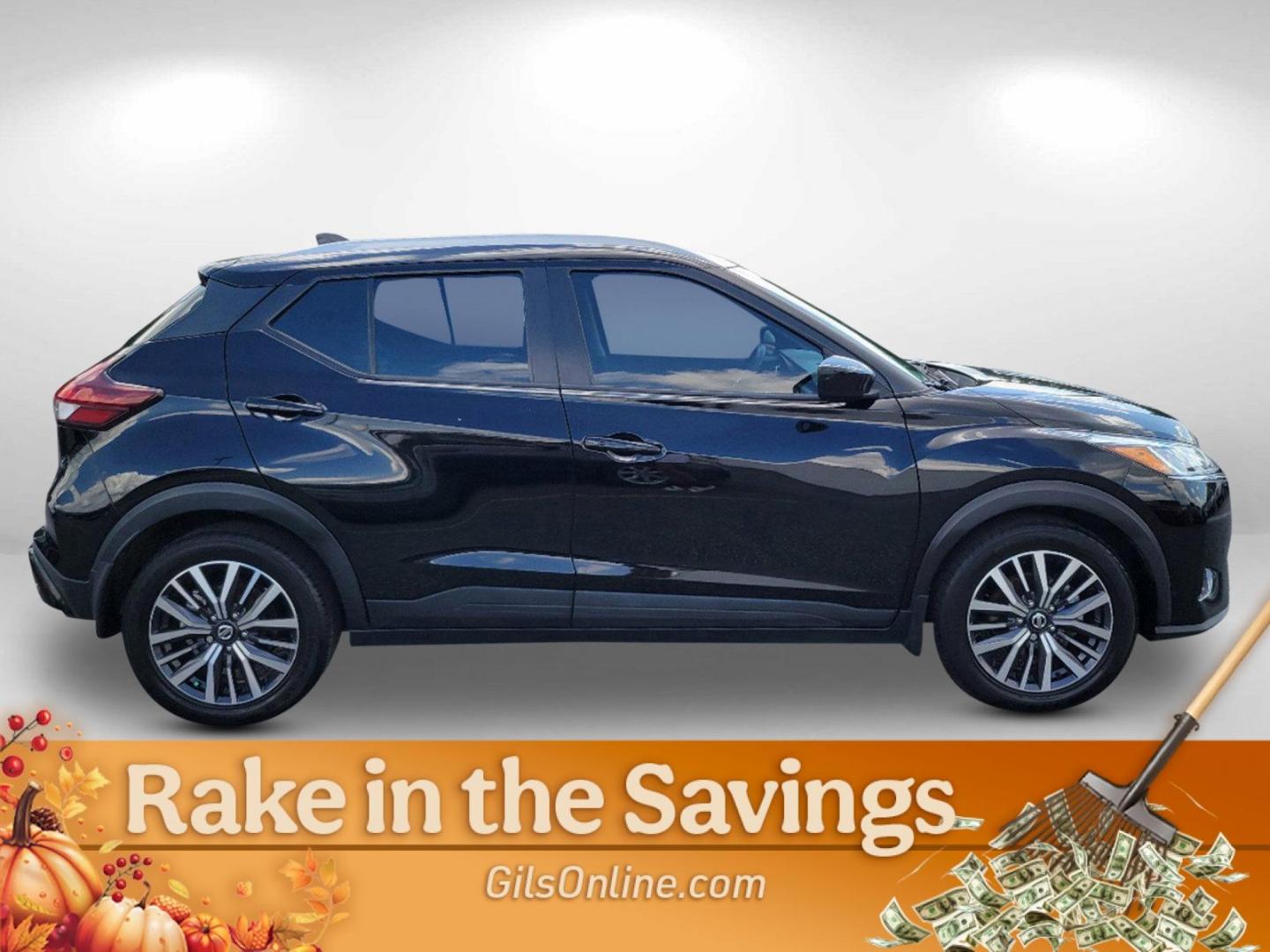 2021 Super Black /Charcoal Nissan Kicks SV (3N1CP5CV9ML) with an 1.6L L4 engine, CVT transmission, located at 1430 Gateway Drive, Opelika, AL, 36801, (334) 239-0944, 32.637871, -85.409790 - 2021 Nissan Kicks SV - Photo#3