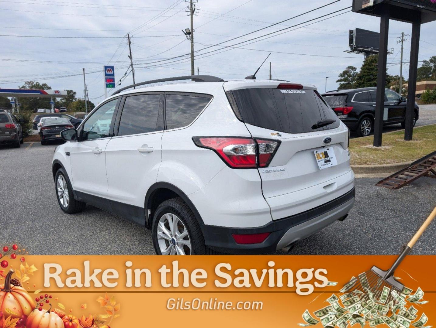 2018 Ford Escape SE (1FMCU9GD0JU) with an Intercooled Turbo Regular Unleaded I-4 1.5 L/91 engine, 6-Speed Automatic w/OD transmission, located at 521 Old Farm Lane Rd, Prattville, AL, 36066, (334) 325-1505, 32.482460, -86.416367 - 2018 Ford Escape SE - Photo#20